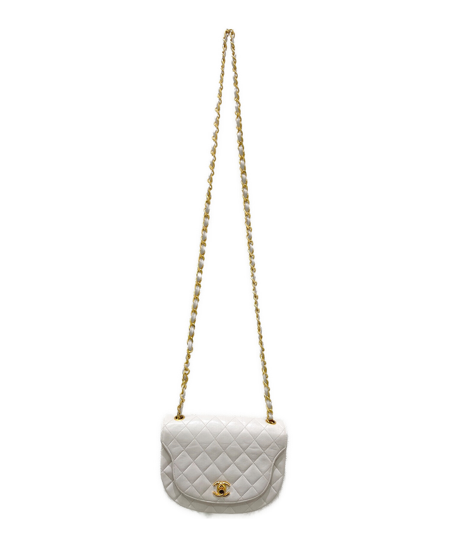CHANEL シャネル ショルダーバッグ - 白 【古着】【中古】 中古・古着通販】CHANEL (シャネル) ハーフムーンマトラッセショルダー
