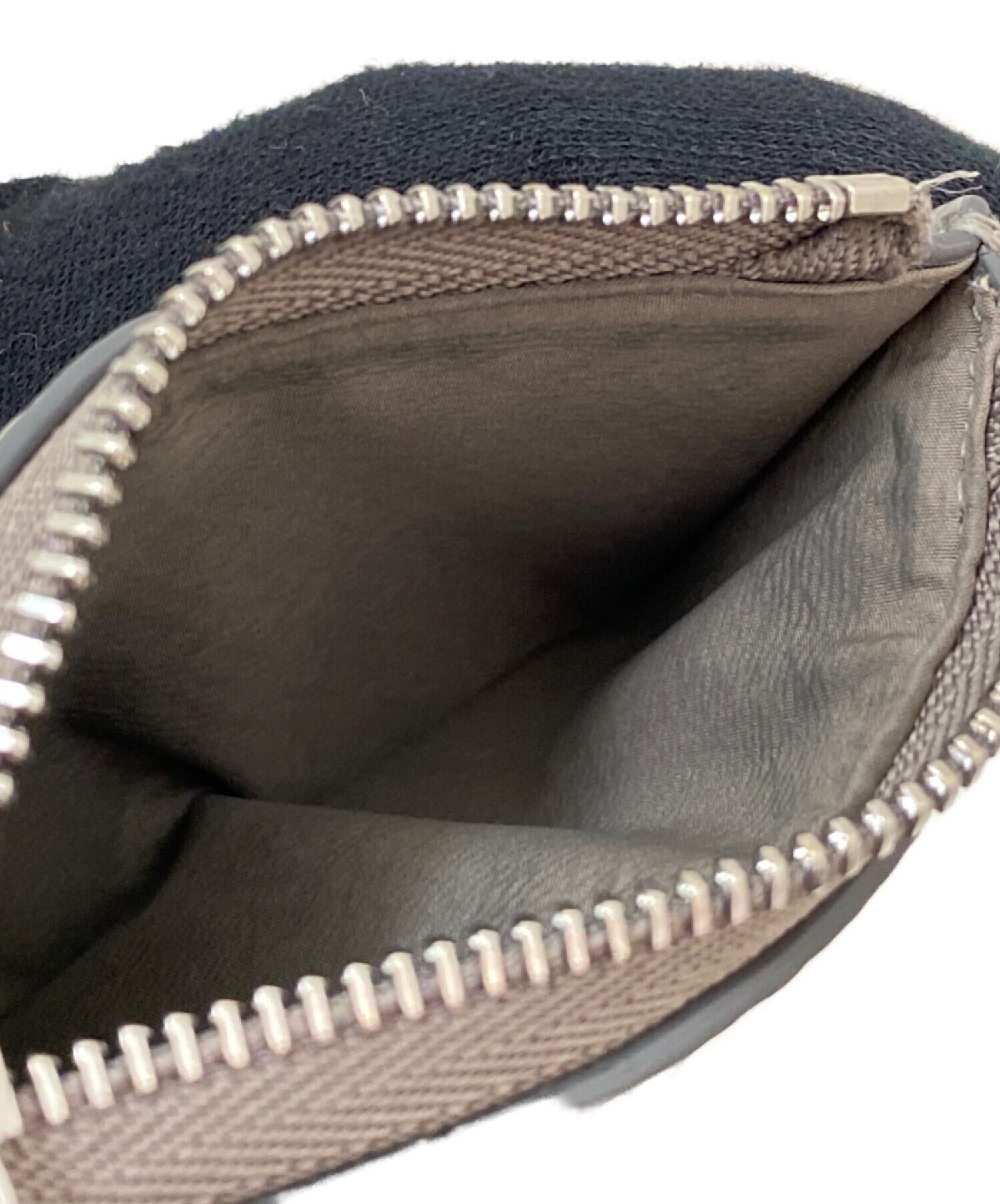 Maison Margiela メゾン マルジェラ 3つ折り財布 グレージュ系 中古・古着通販】Maison Margiela (メゾンマルジェラ) グレインレザー