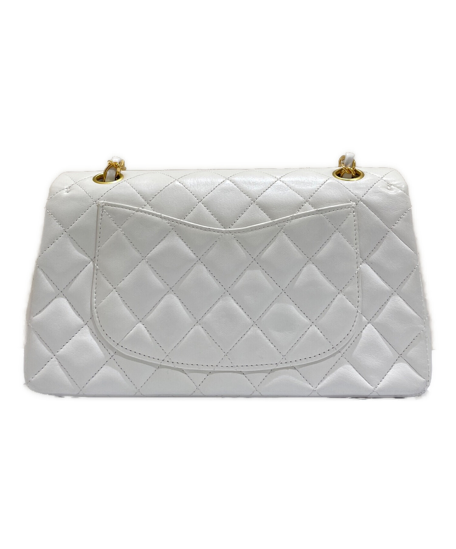 CHANEL（シャネル）のヴィンテージショルダーバッグ、ホワイトラムスキン CHANEL（シャネル） （新品・未使用品）シャネル マトラッセ 17 ミニ