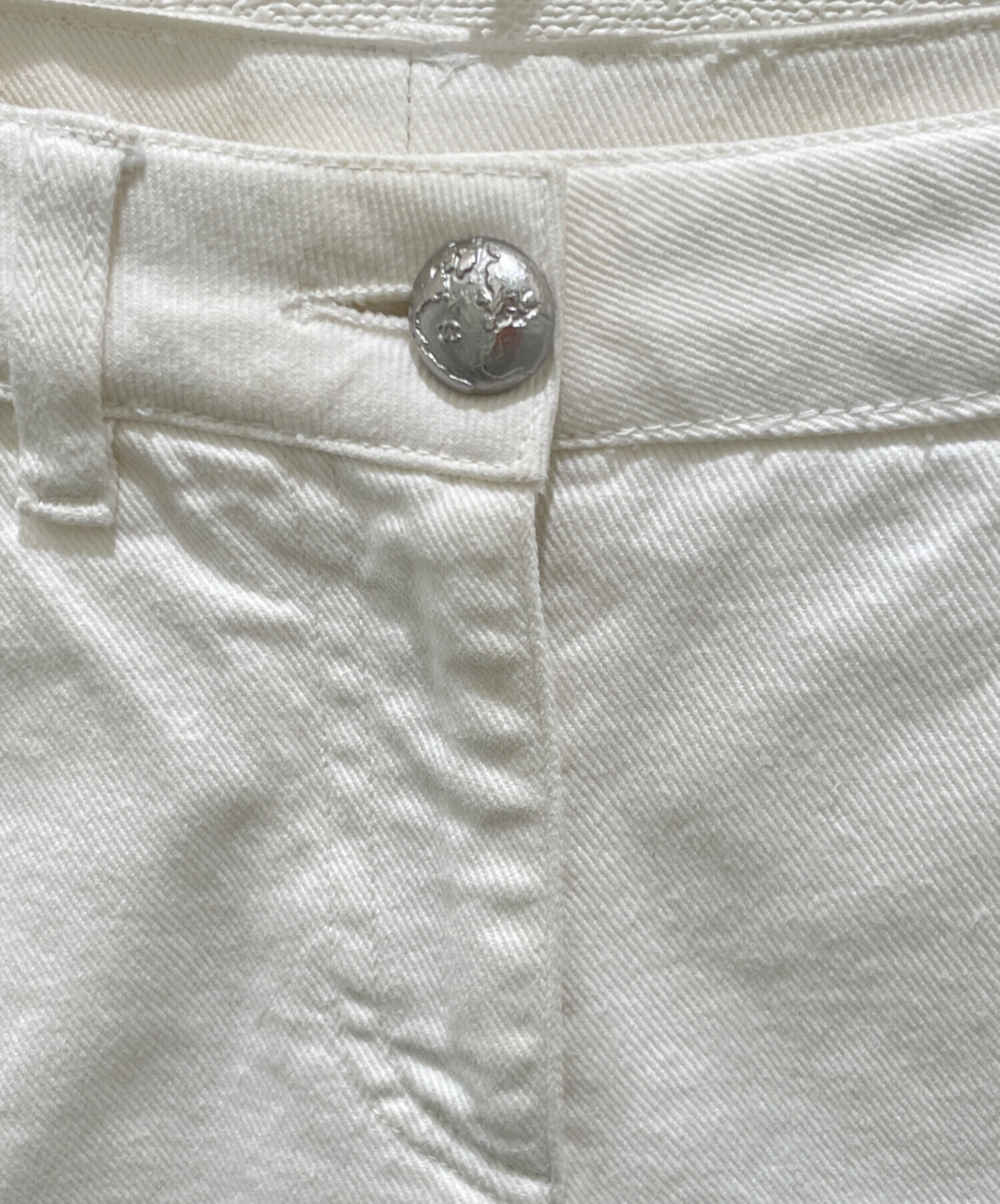 中古・古着通販】CHANEL (シャネル) ショートパンツ ホワイト サイズ
