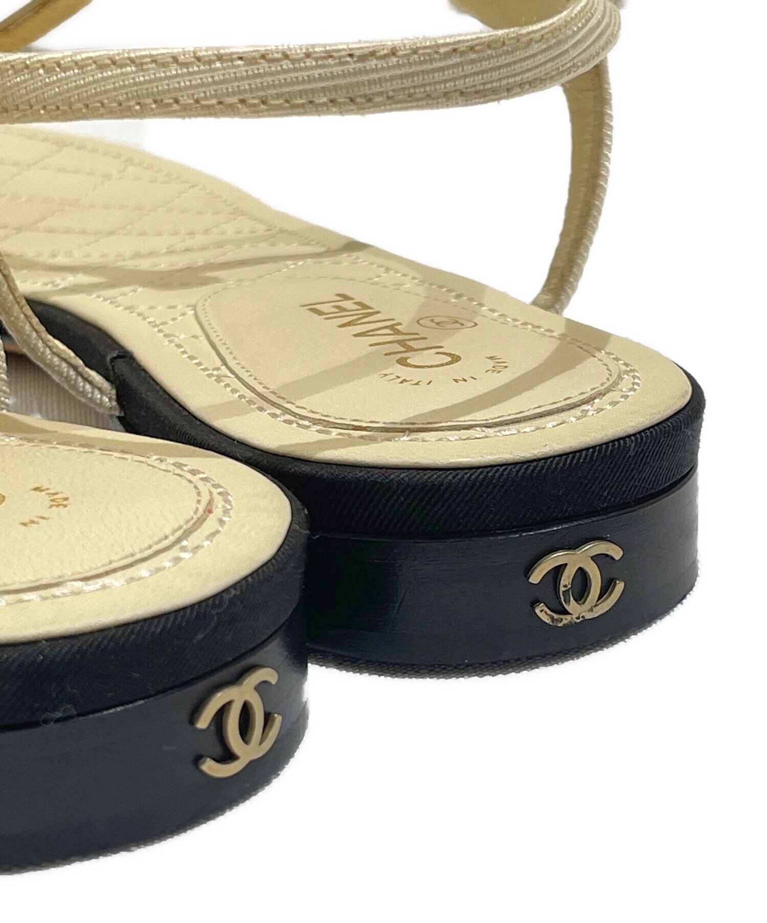 CHANEL ブラック フラットサンダル　【ビンテージ品］サイズ39 CHANEL ブラック フラットサンダル 【ビンテージ品］サイズ39 CHANEL