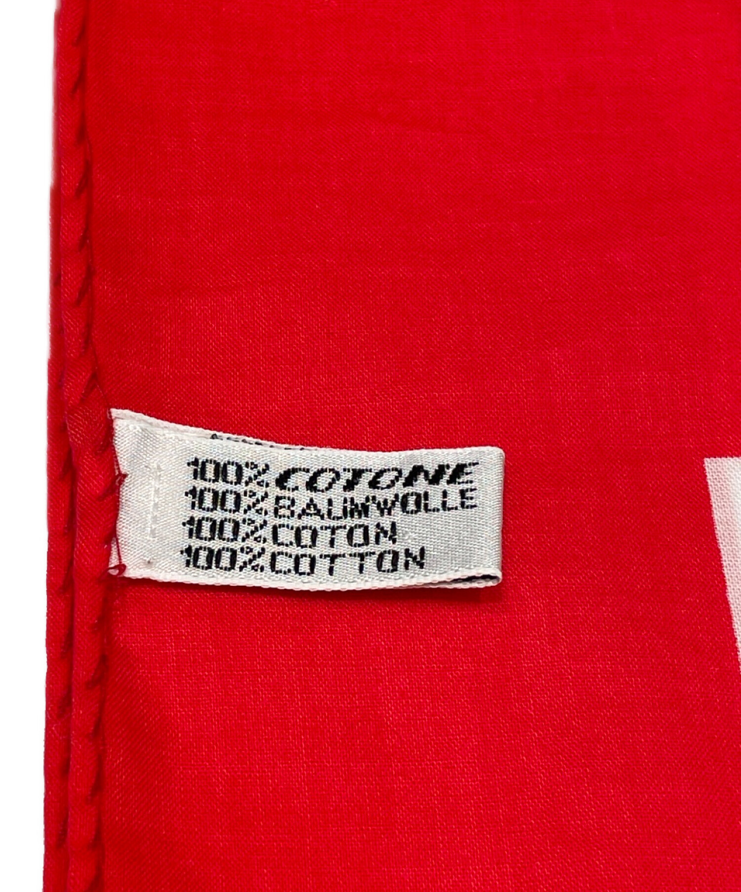 中古・古着通販】CHANEL (シャネル) リップ柄ビッグスカーフ レッド