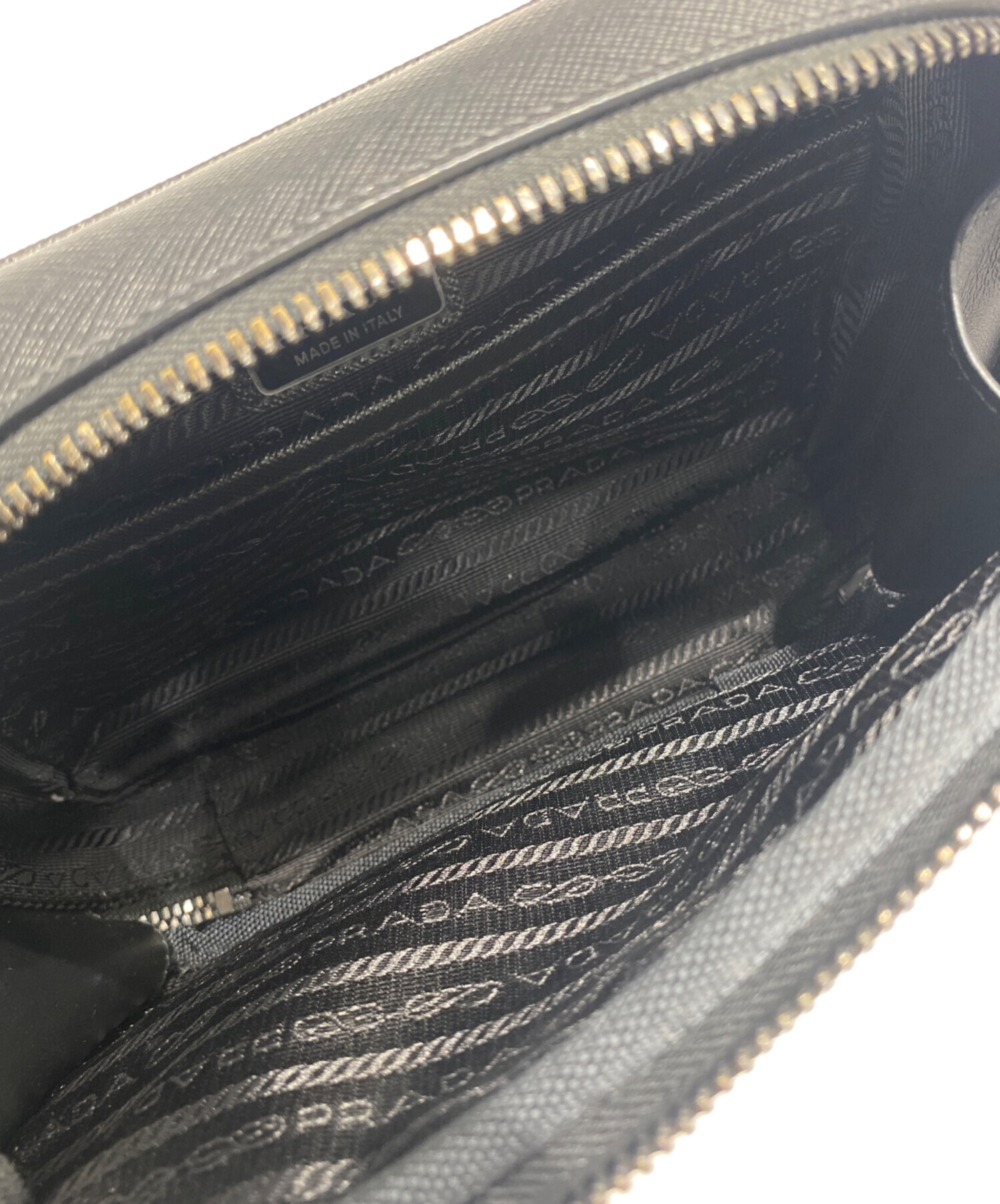 中古・古着通販】PRADA (プラダ) ブリック Re-Nylon xサフィアーノ
