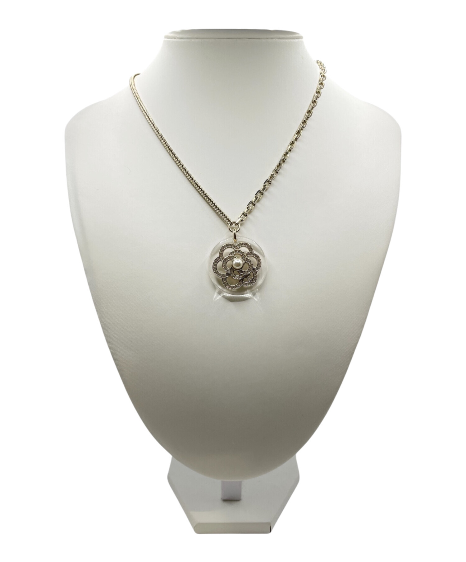 CHANEL シャネル　カメリア　白蝶貝ネックレス ヴィンテージ CHANEL (シャネル) ヴィンテージ カメリア ネックレス ペンダント