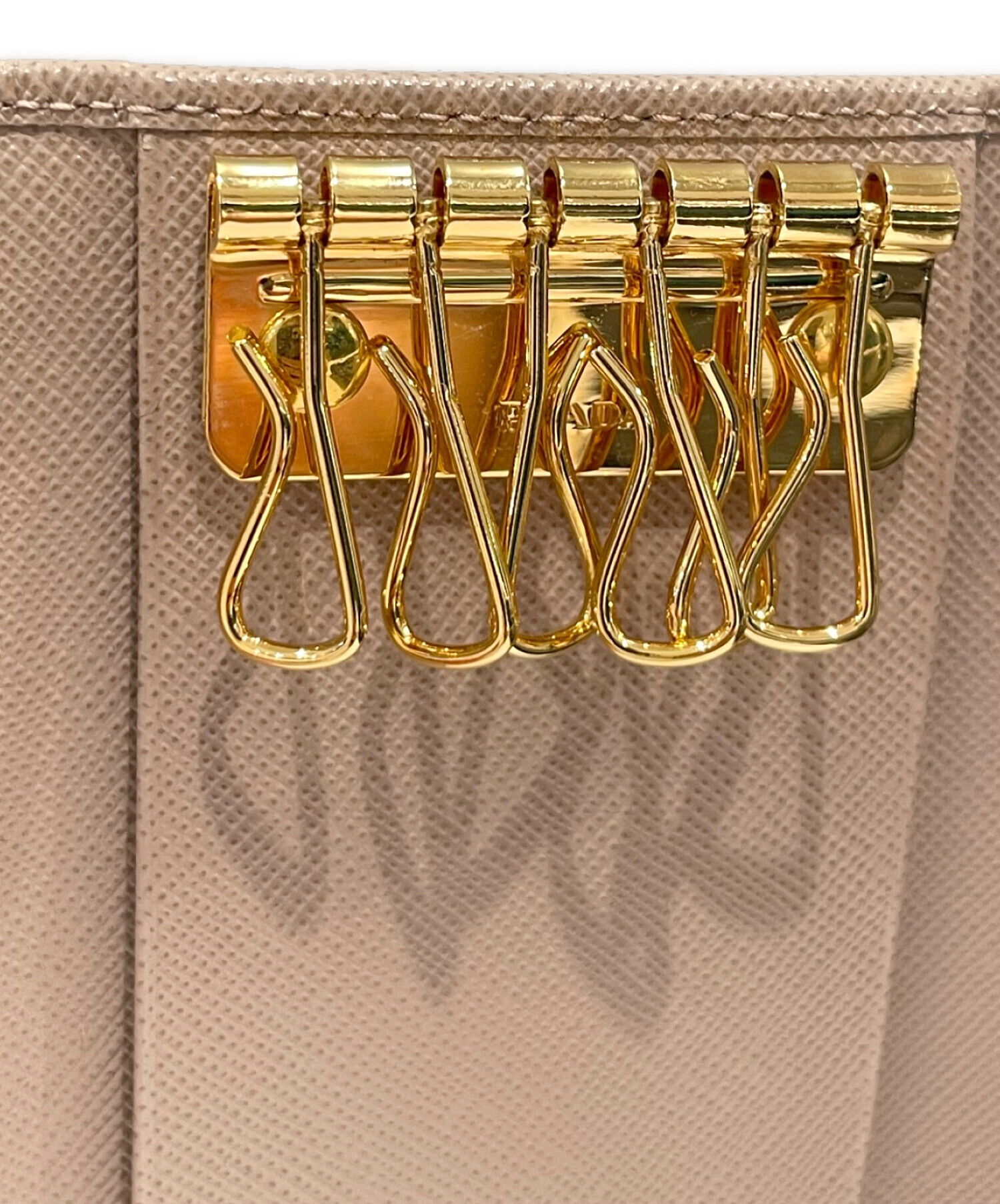 中古・古着通販】PRADA (プラダ) 6連キーケース ピンク｜ブランド
