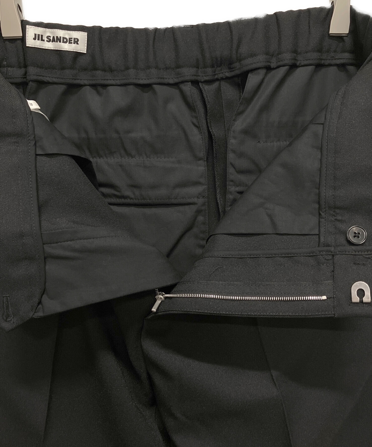 JIL SANDER ブラック テーパードスラックス サイズ44 中古・古着通販】JIL SANDER (ジルサンダー) ポリエステルギャバジン