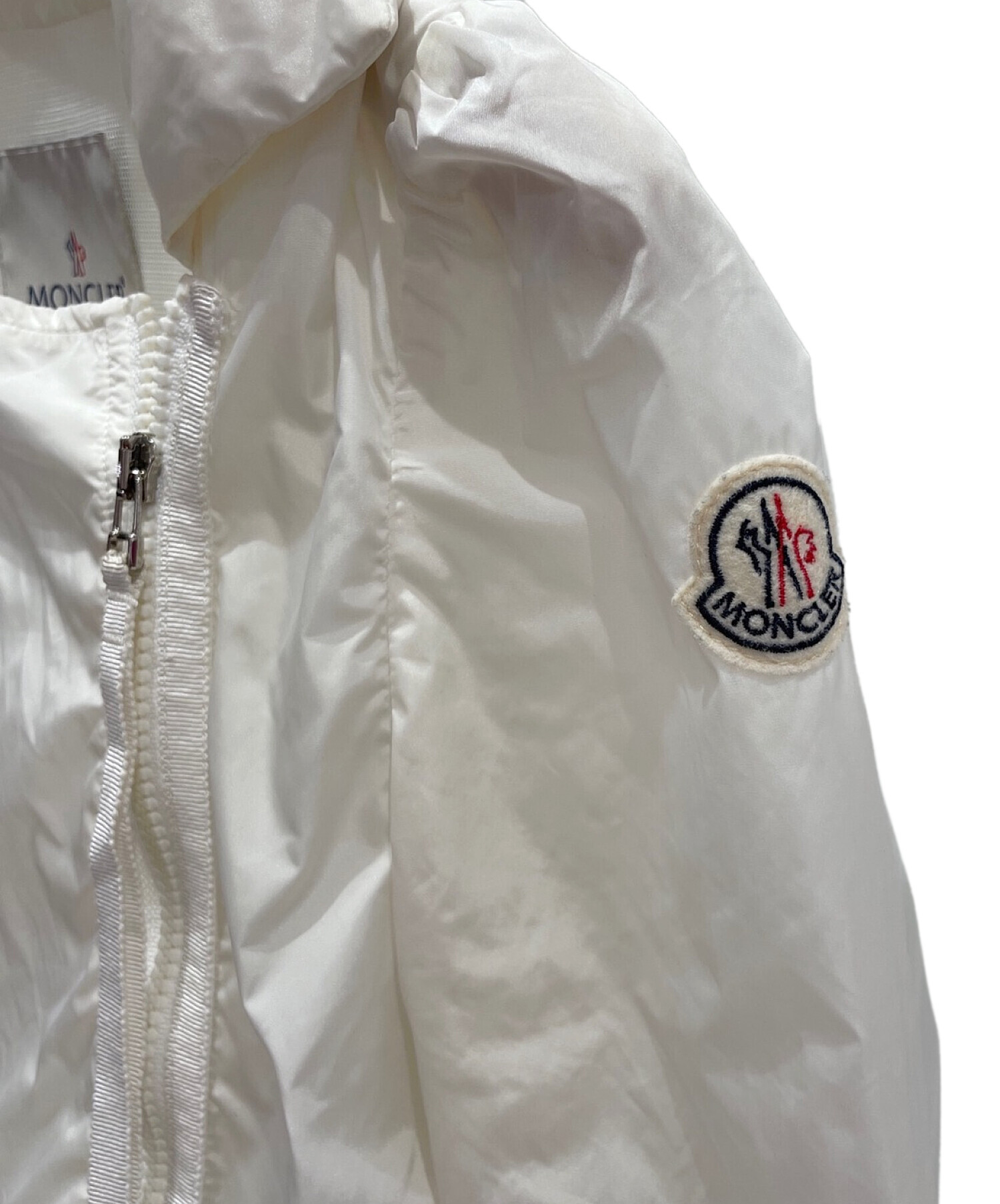 MONCLER × sacai Sonomi ナイロンジャケット フリル 白 中古・古着通販】MONCLER (モンクレール) SONOMIナイロンジャケット