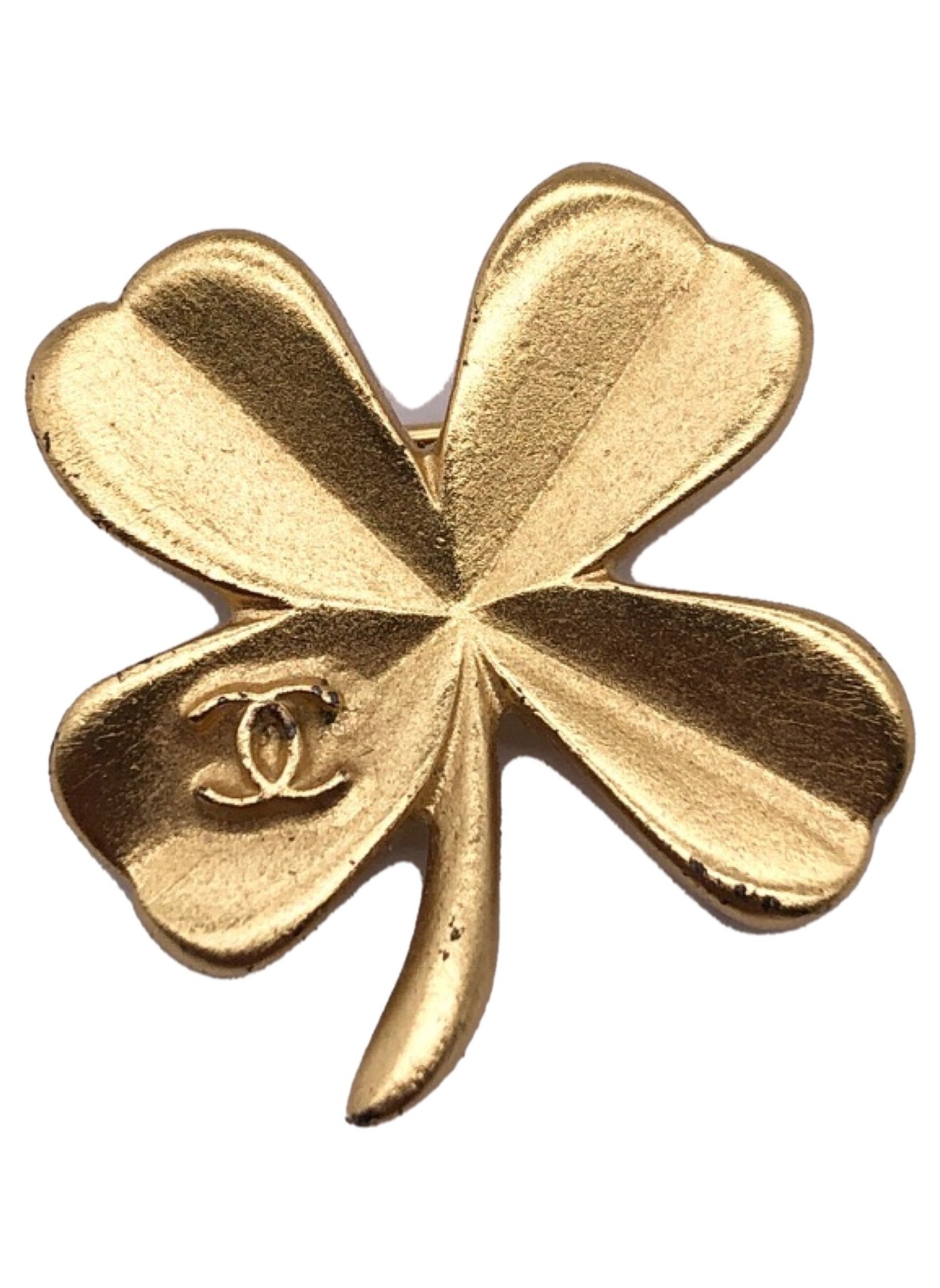 CHANEL ゴールド クローバー型ブローチ CHANEL ゴールド クローバー型ブローチ