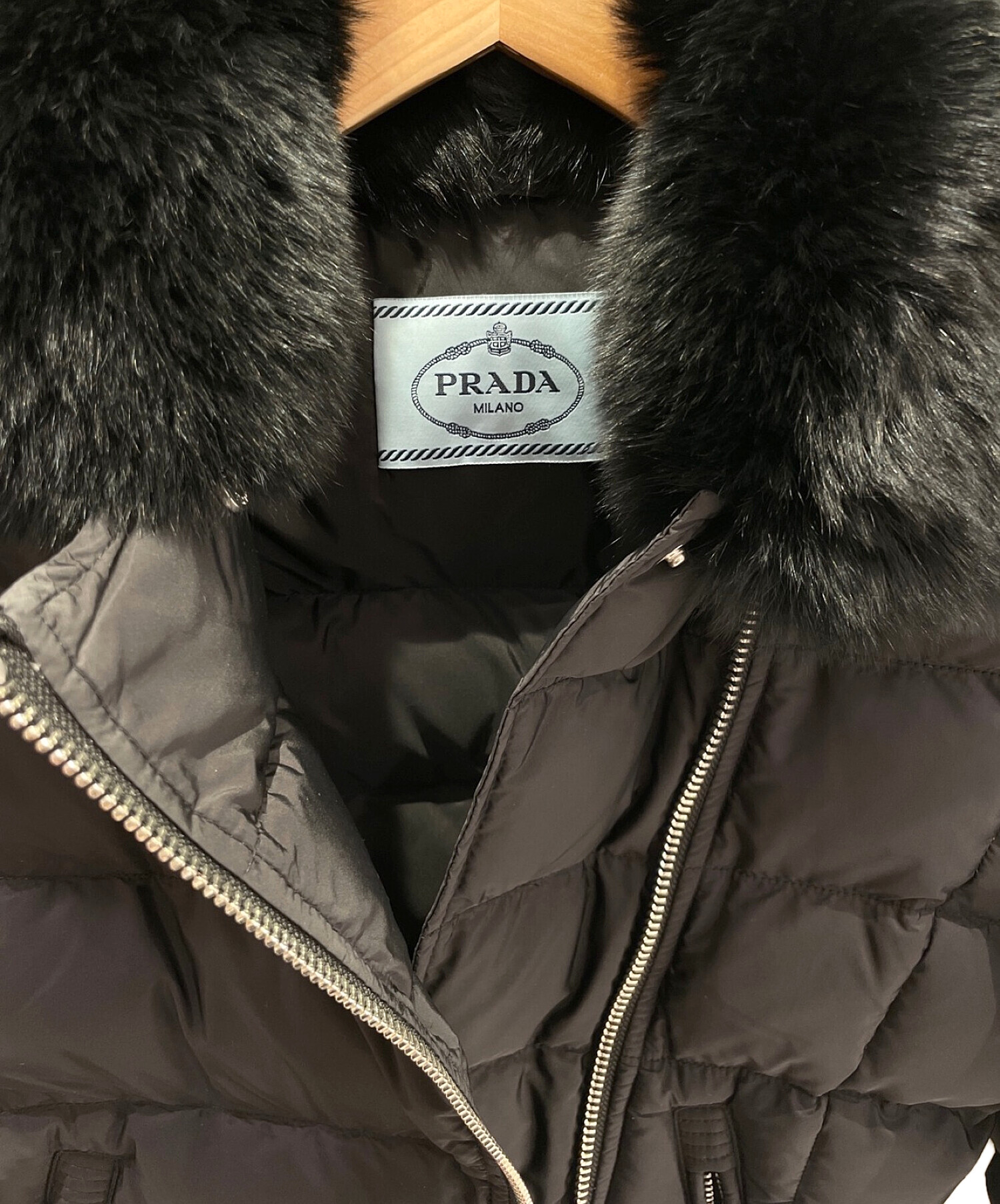 中古・古着通販】PRADA (プラダ) ファー付きダウンジャケット ブラック