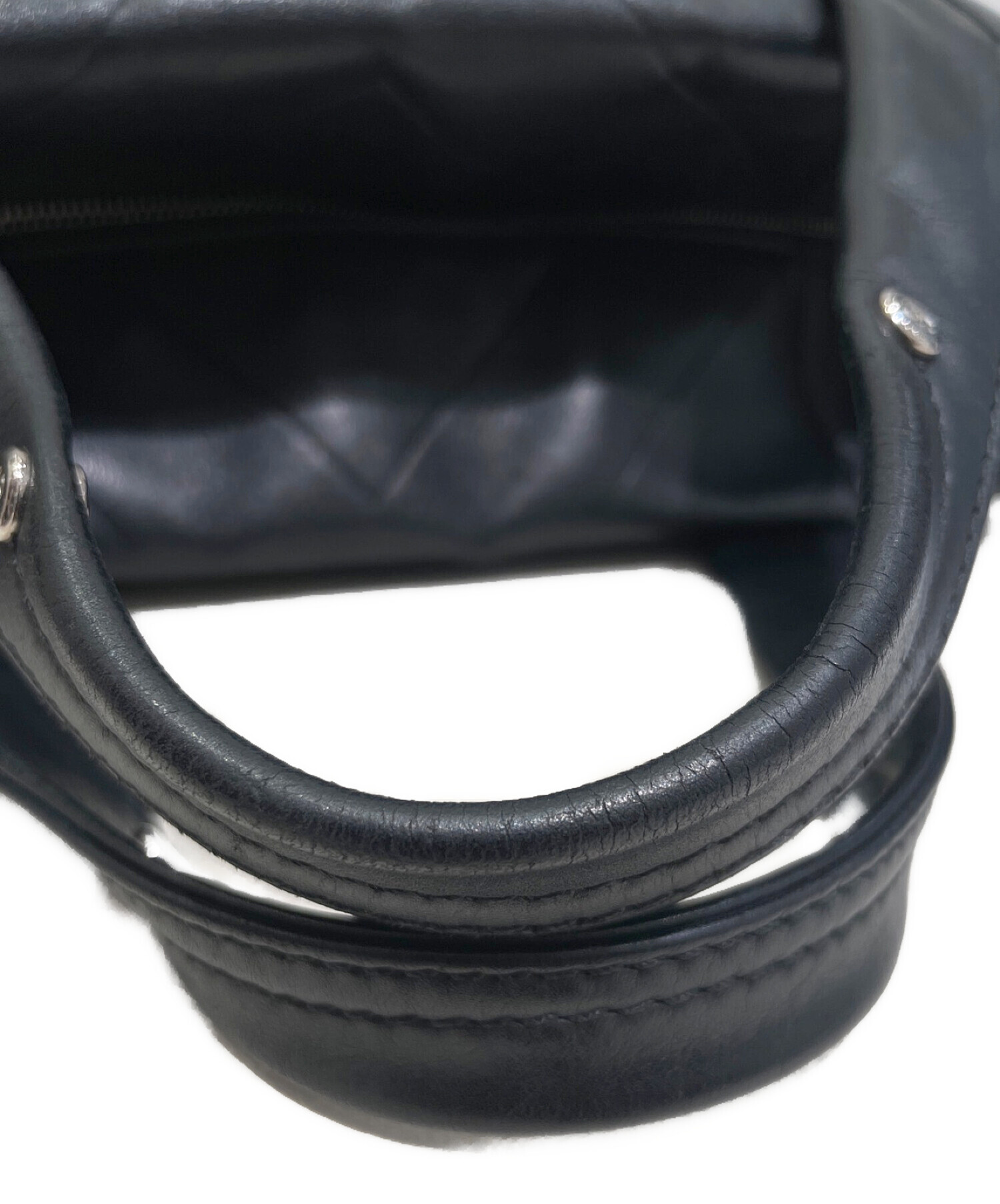 中古・古着通販】CHANEL (シャネル) Vステッチレザーハンドバッグ