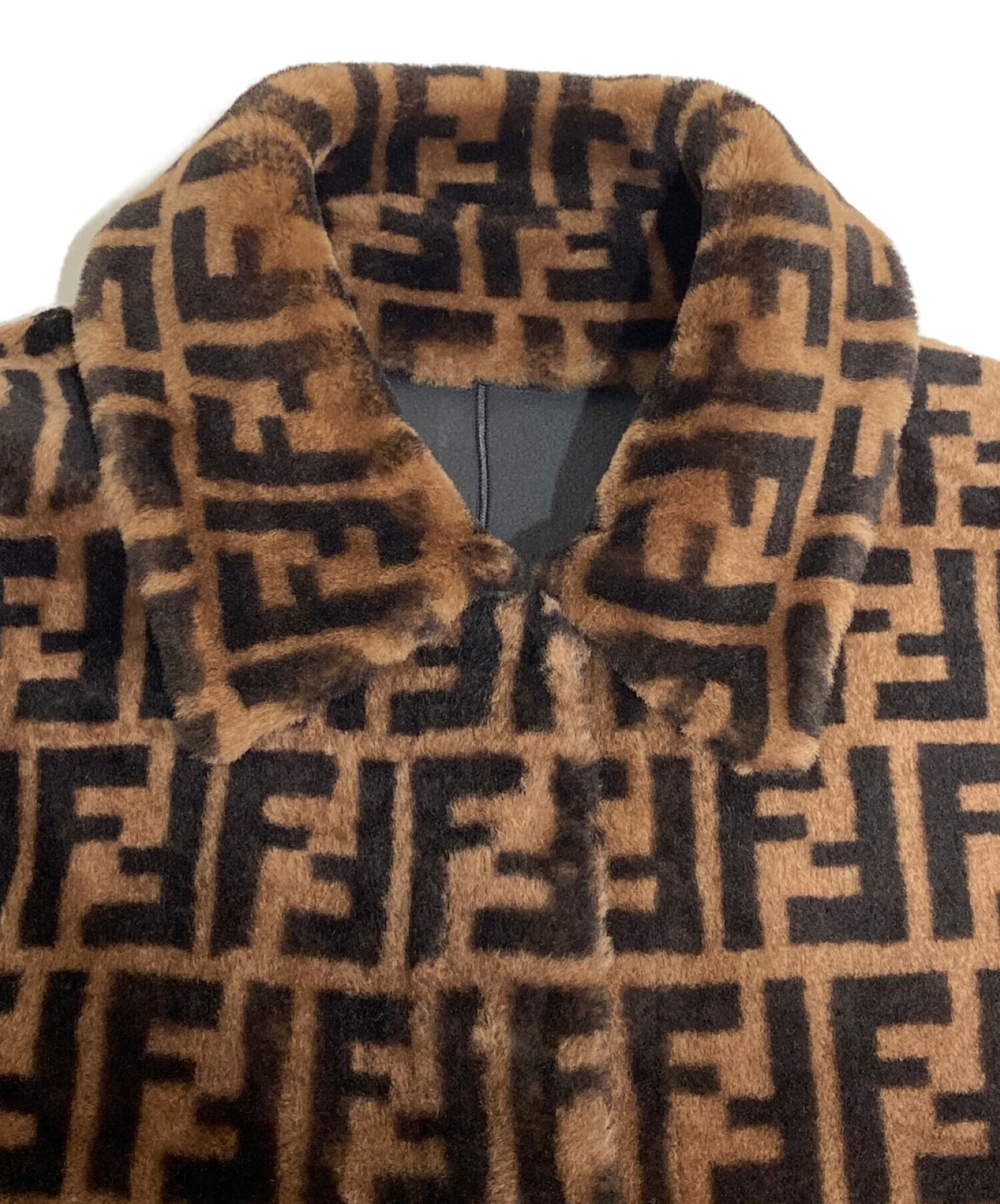 中古・古着通販】FENDI (フェンディ) FFロゴムートンコート ブラウン