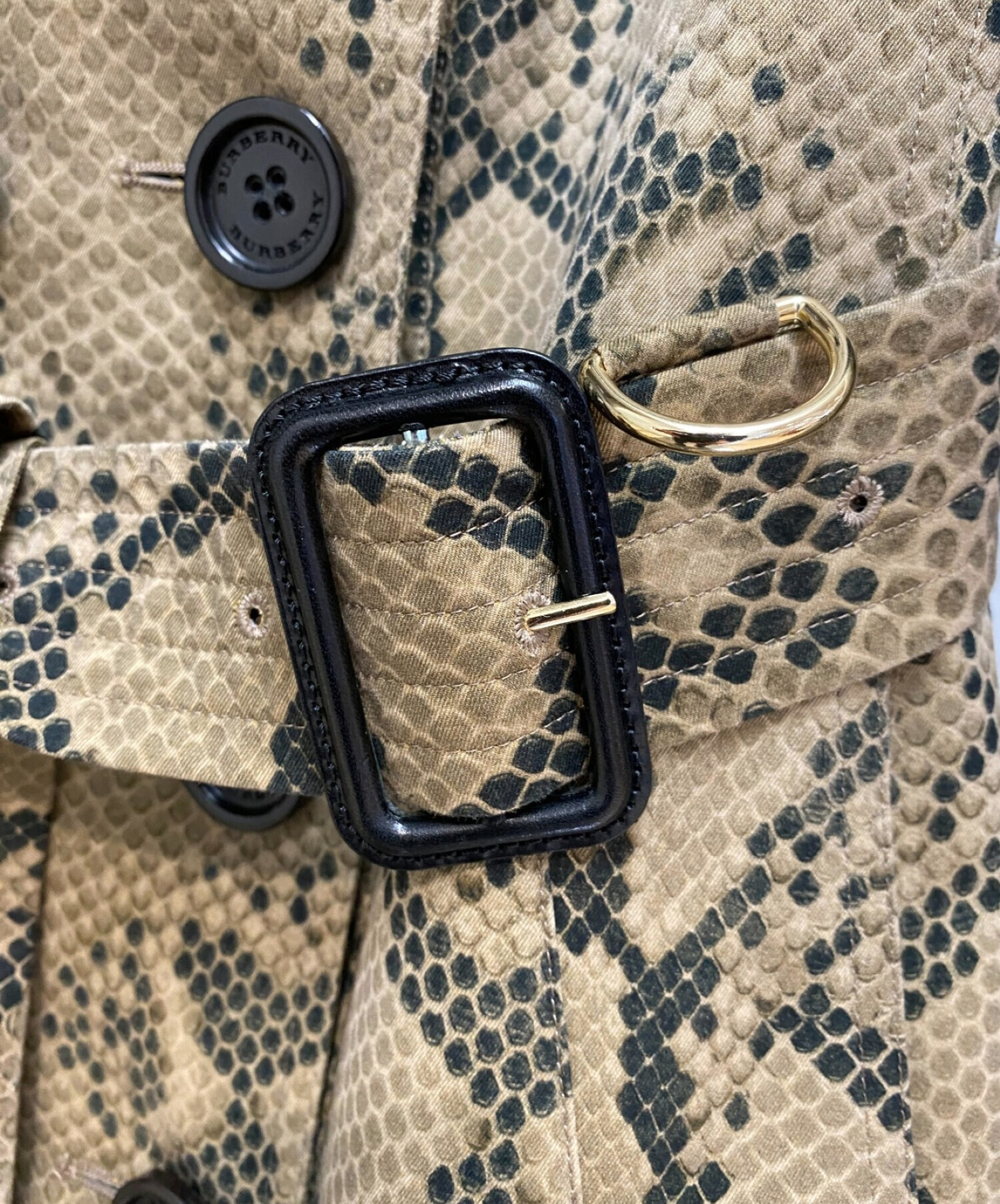 中古・古着通販】BURBERRY (バーバリー) パイソン柄トレンチコート