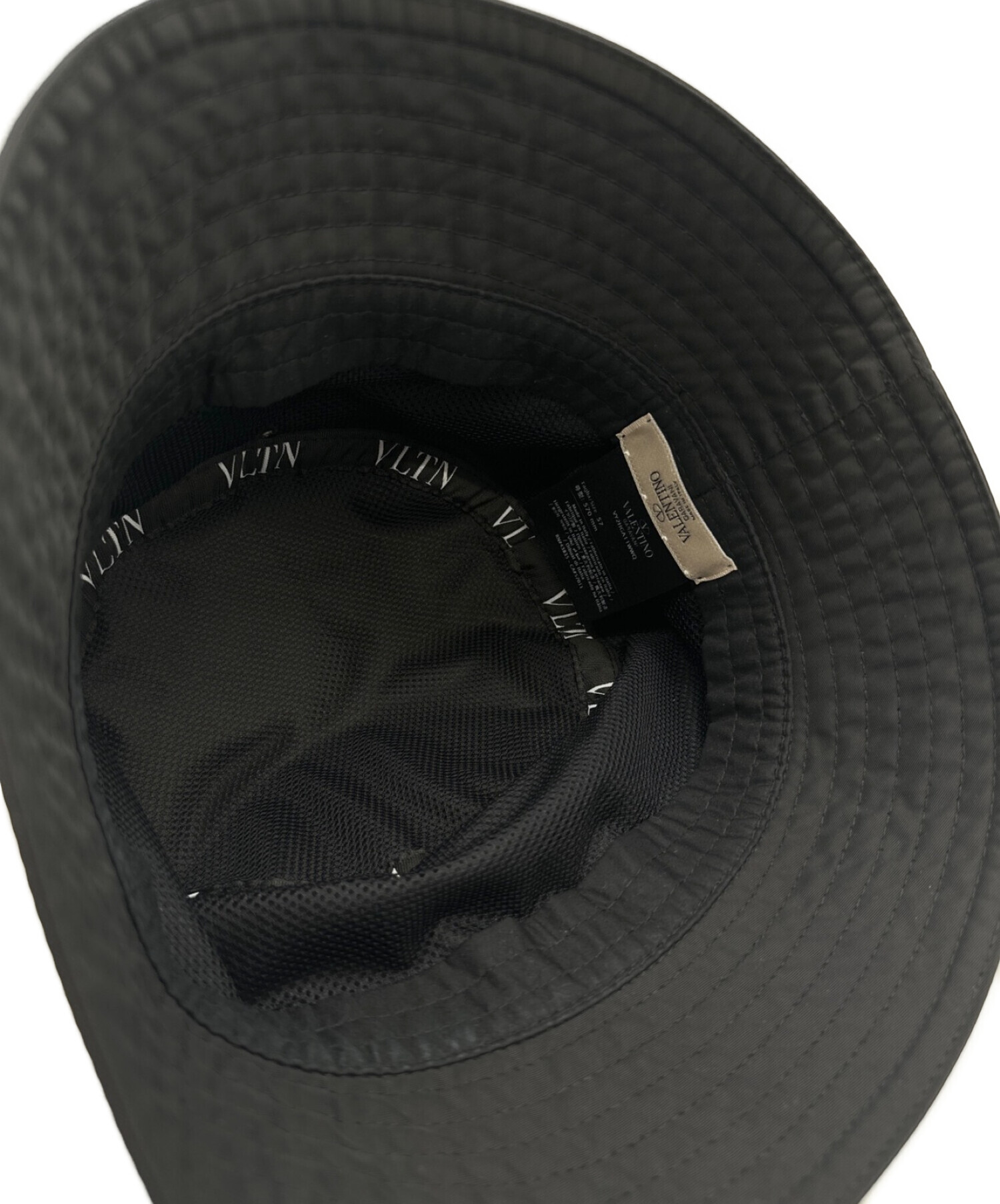VALENTINO ヴァレンティノ　ナイロンバケットハット ブラック ヴァレンティノ 帽子 ロゴ バケットハット ブラック メンズ レディース