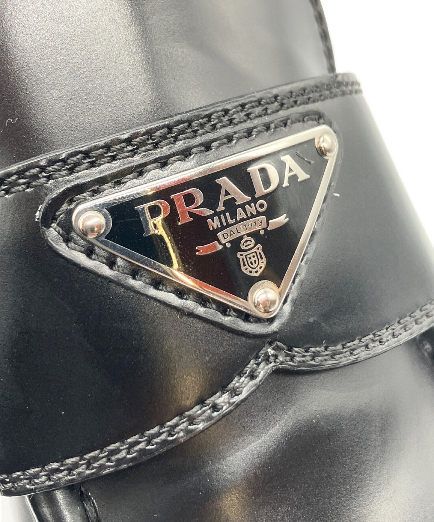 中古・古着通販】PRADA (プラダ) ロゴプレートローファー ブラック
