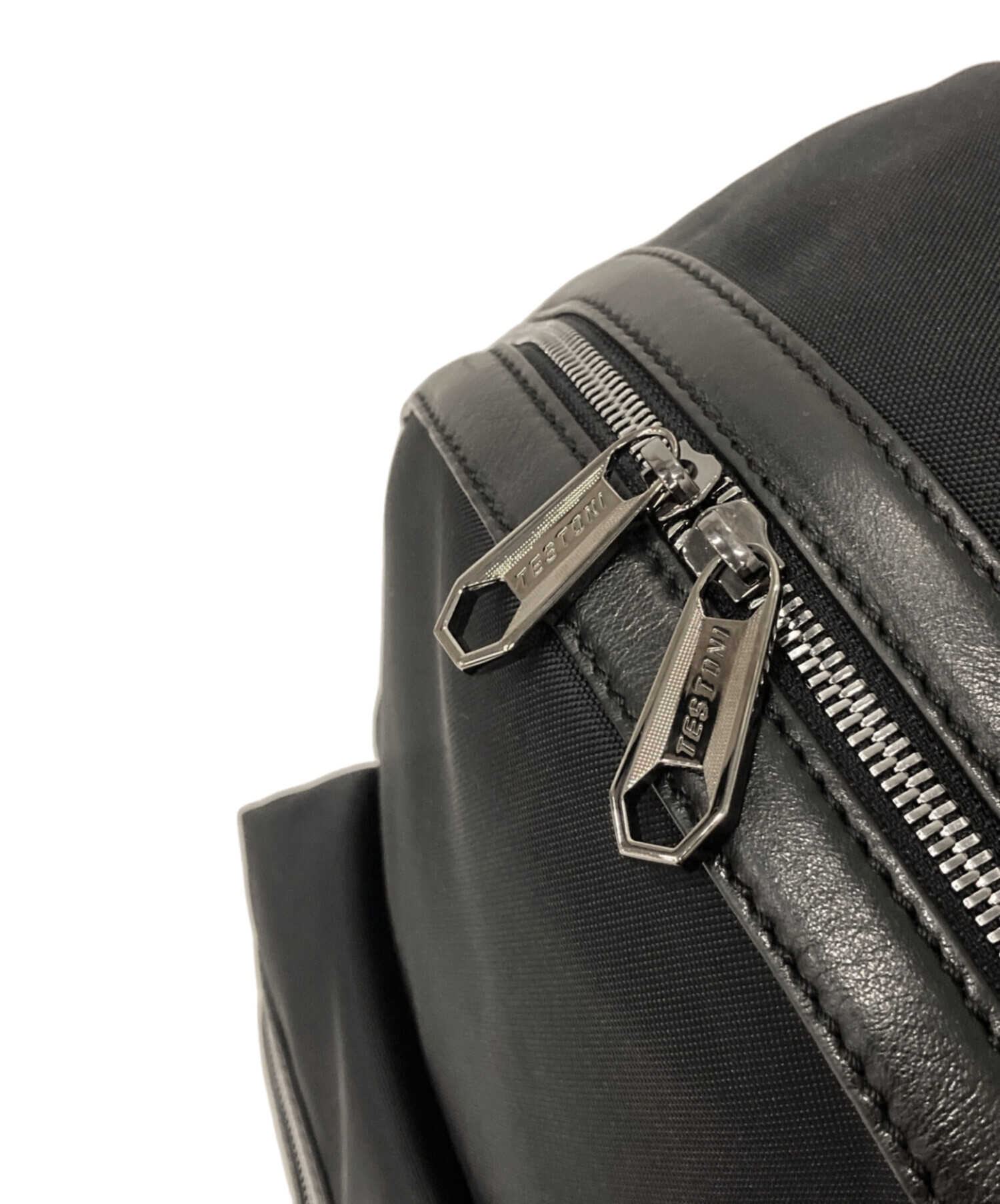 超美品 30万 テストーニ testoni 9.5型 キャディバッグ a.testoni(ア・テストーニ) ボストンバッグ - 黒×ブラウン DINAMICO