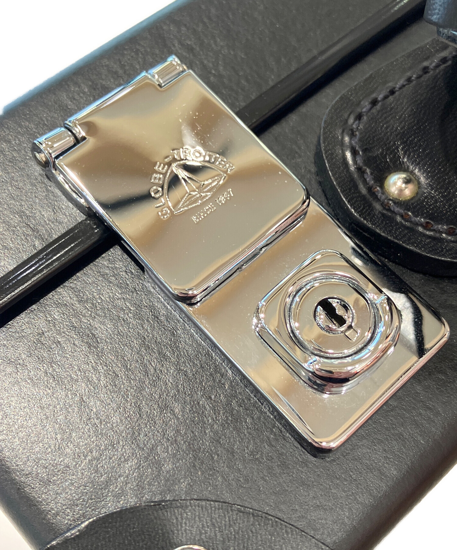 GLOBE-TROTTER アタッシュケース トランク 中古品 中古・古着通販】GLOBE-TROTTER (グローブトロッター) アタッシュ