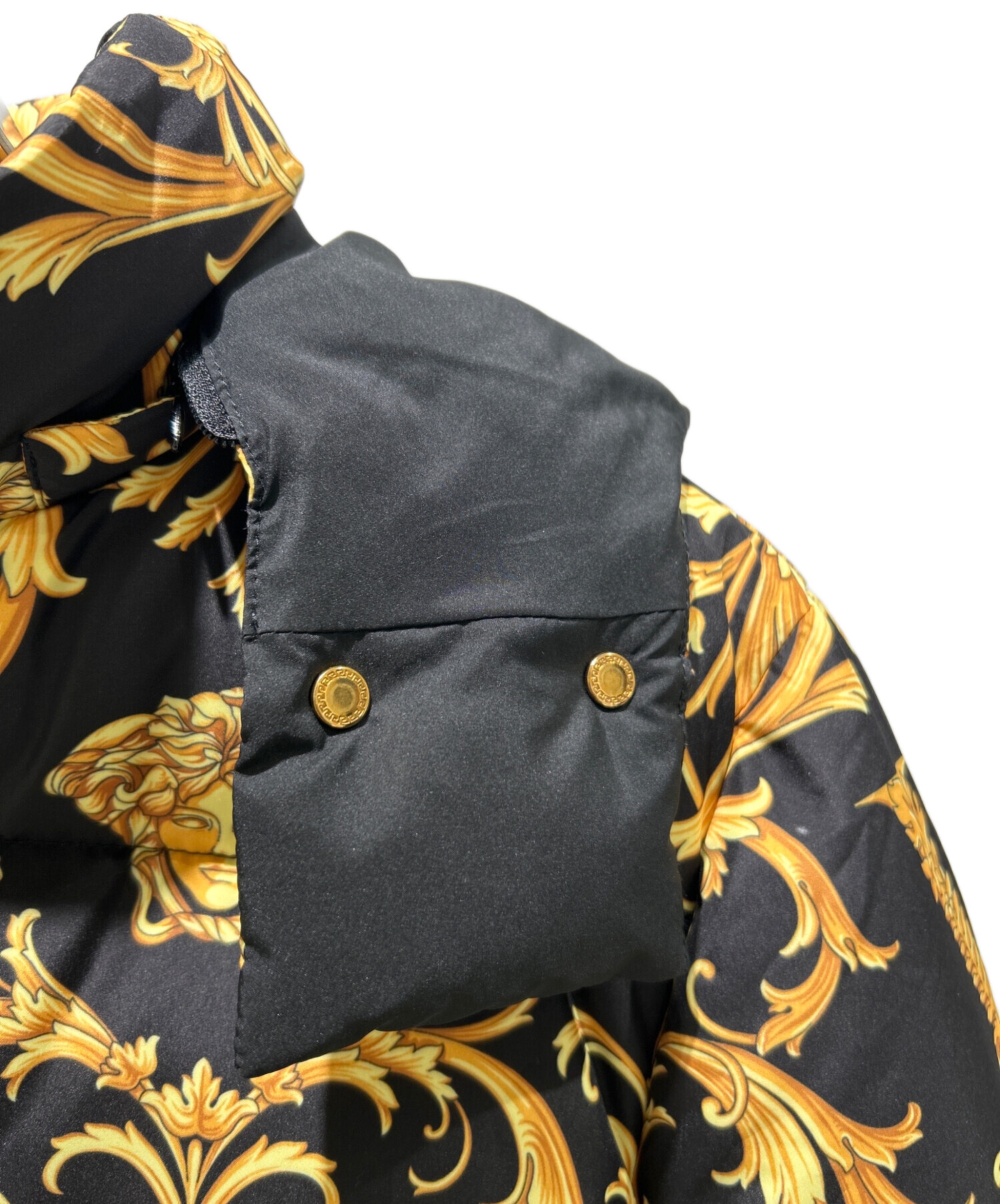 中古・古着通販】VERSACE (ヴェルサーチェ) ダウンジャケット ブラック