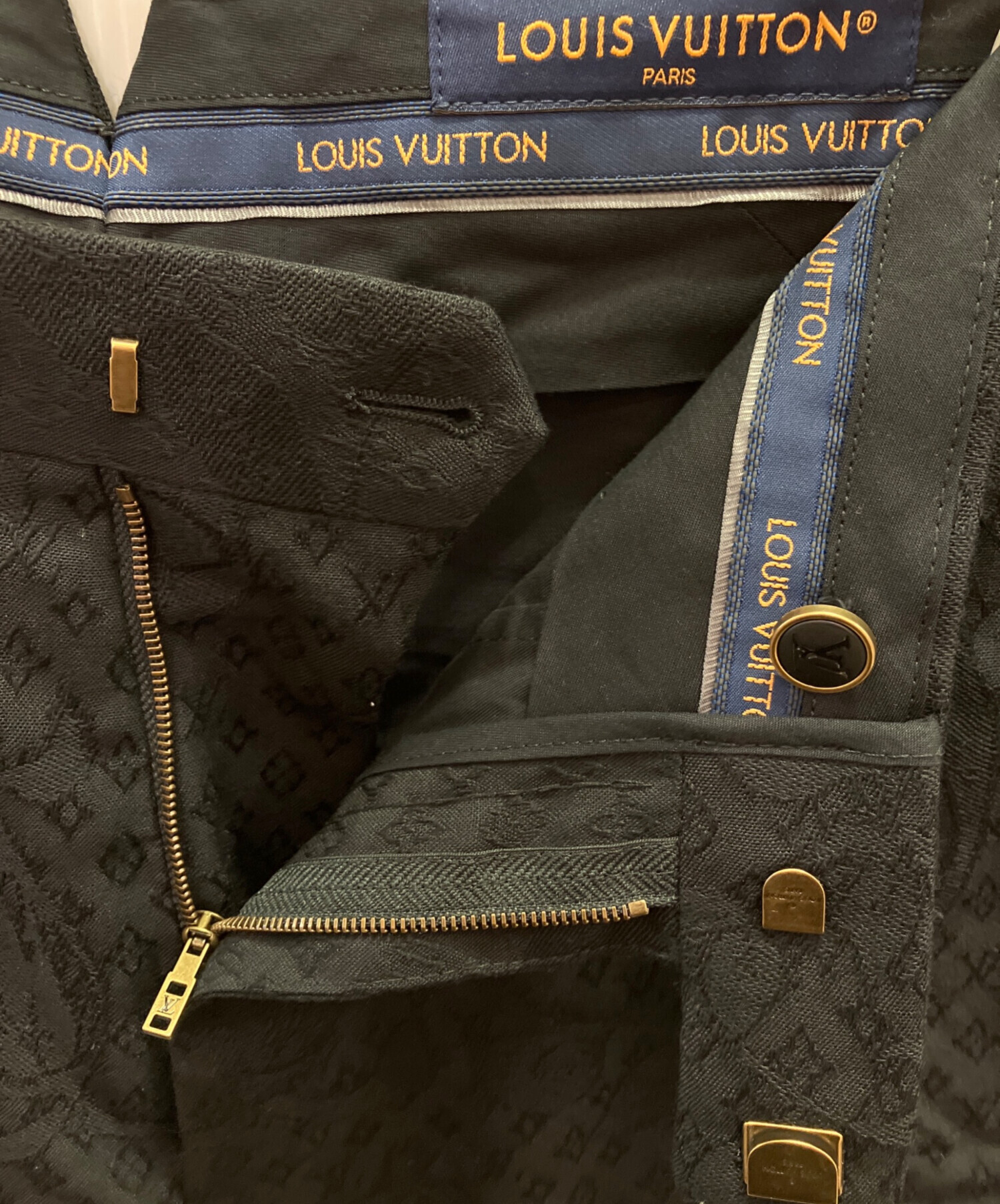 Louis Vuitton ブラック パンツ新品同様 24112535.jpg