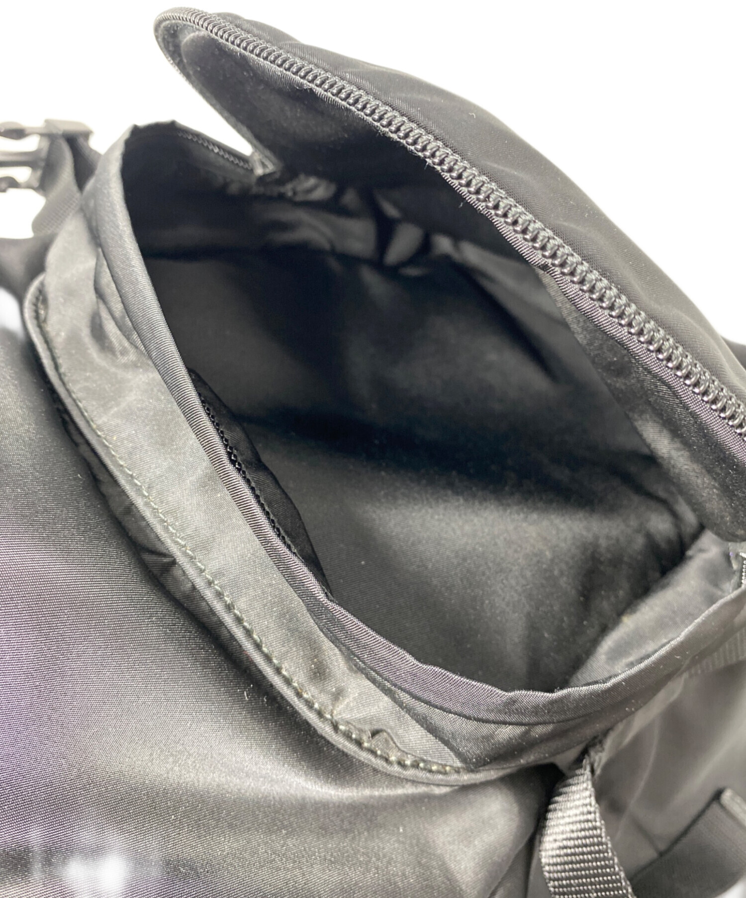 中古・古着通販】PRADA (プラダ) 三角ロゴプレート ナイロンリュック