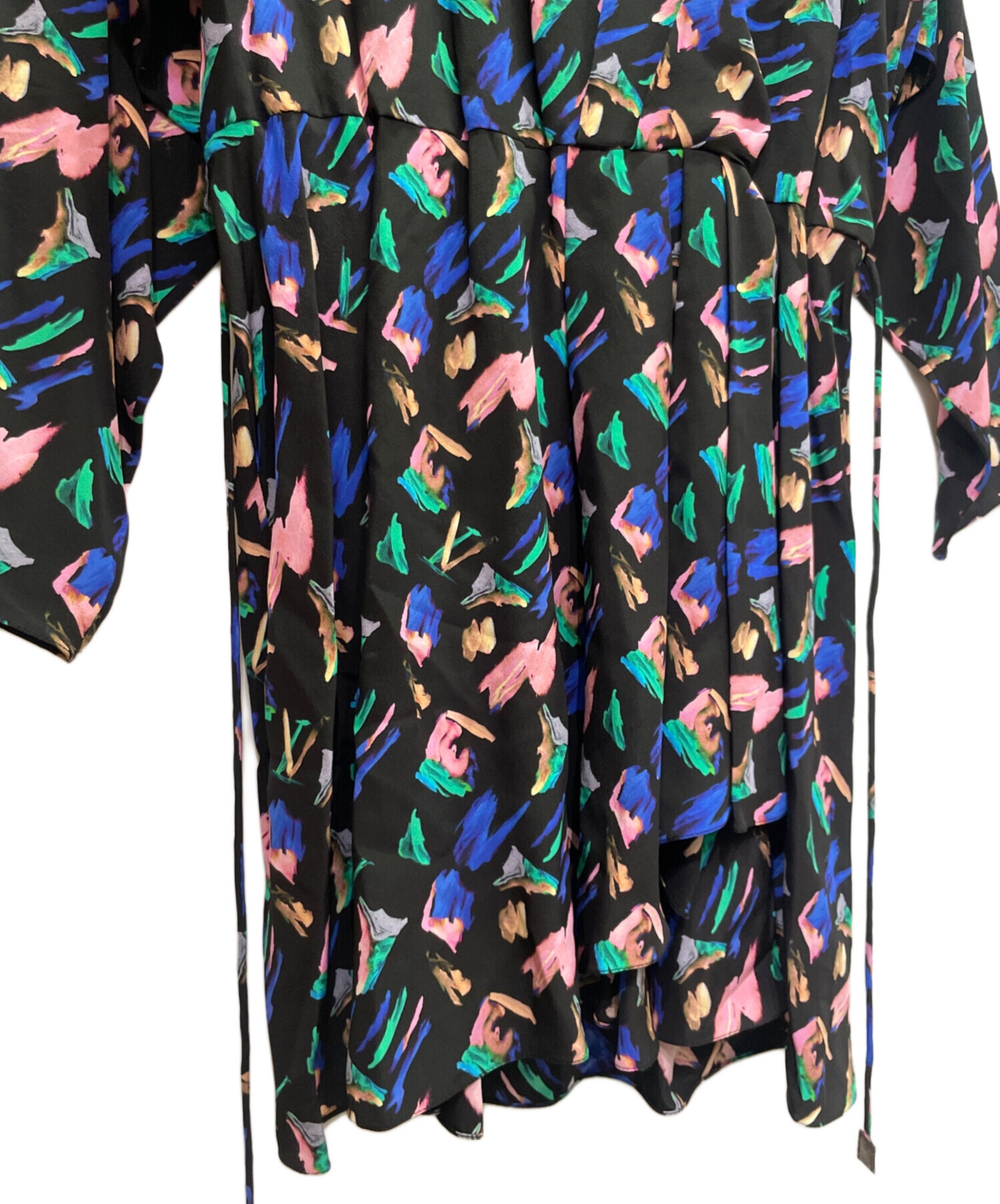 【正規品】ルイヴィトン モノグラム　ワンピース 38 中古・古着通販】LOUIS VUITTON (ルイ ヴィトン) LV シルクワンピース