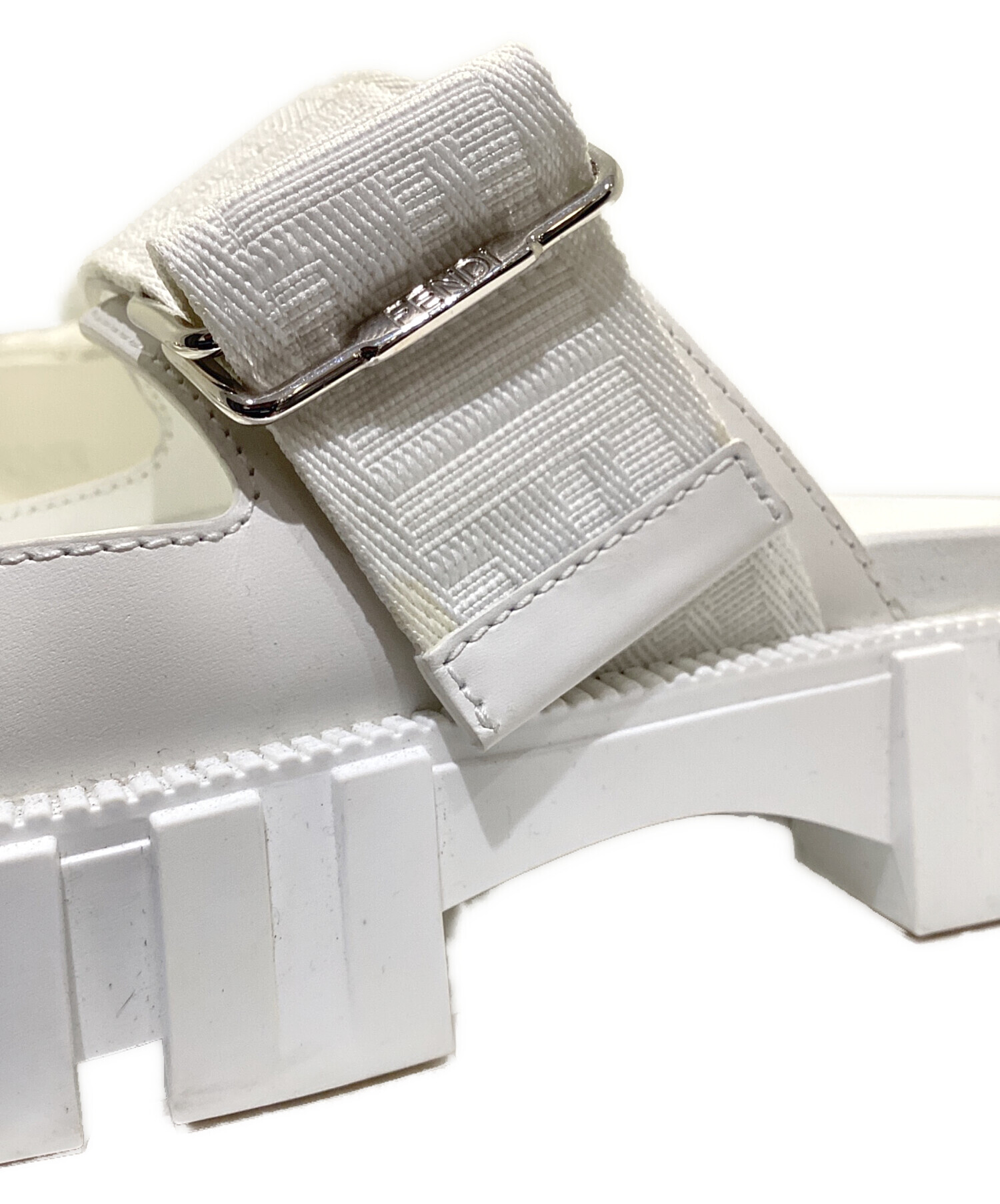 【正規品】定価15万　FENDI サボサンダル　サイズが合えば超お得　未使用 中古・古着通販】FENDI (フェンディ) FFロゴサンダル/レザーサンダル