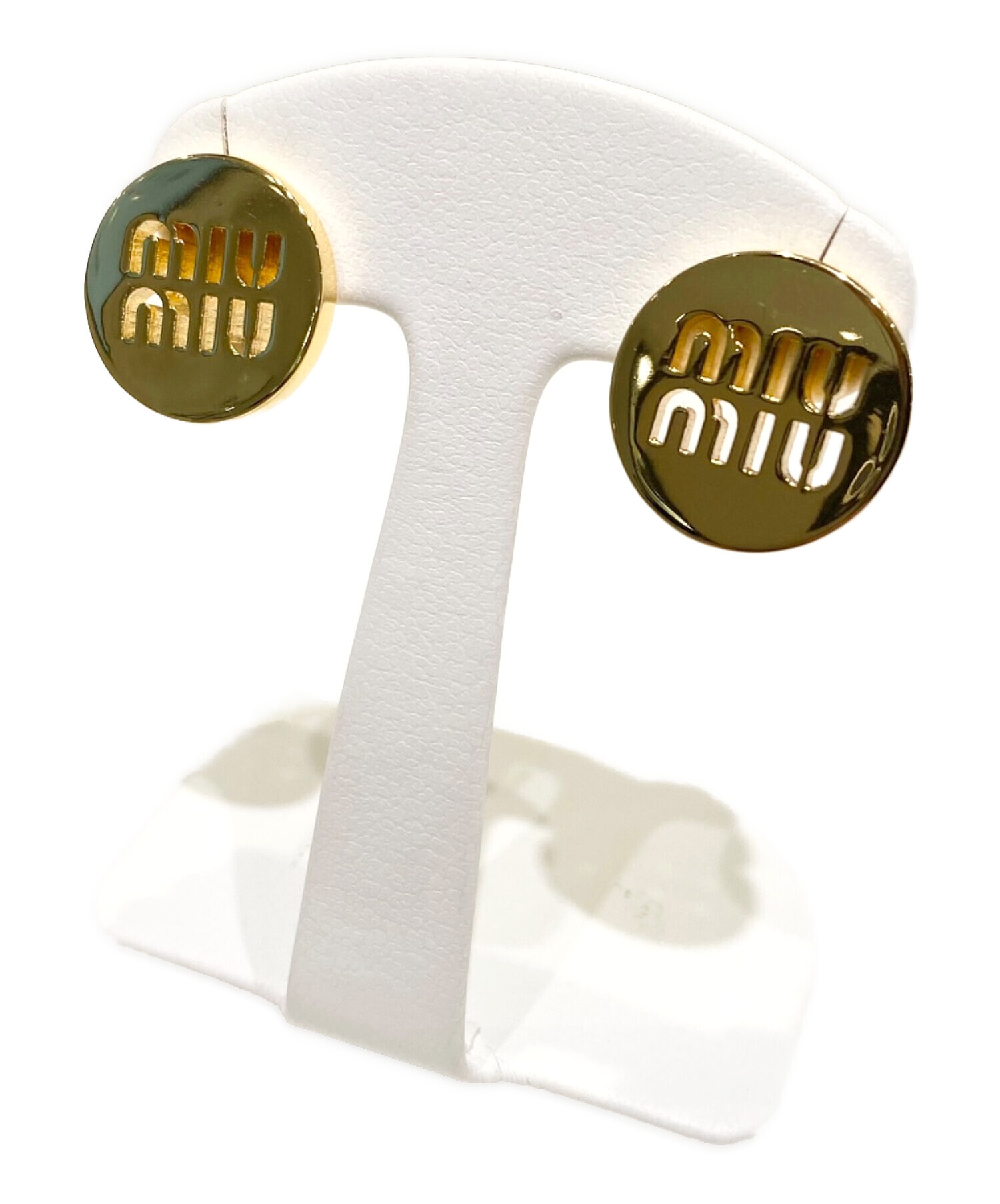 miumiu ロゴピアス　ゴールド　レア 中古・古着通販】MIU MIU (ミュウミュウ) ロゴピアス ゴールド