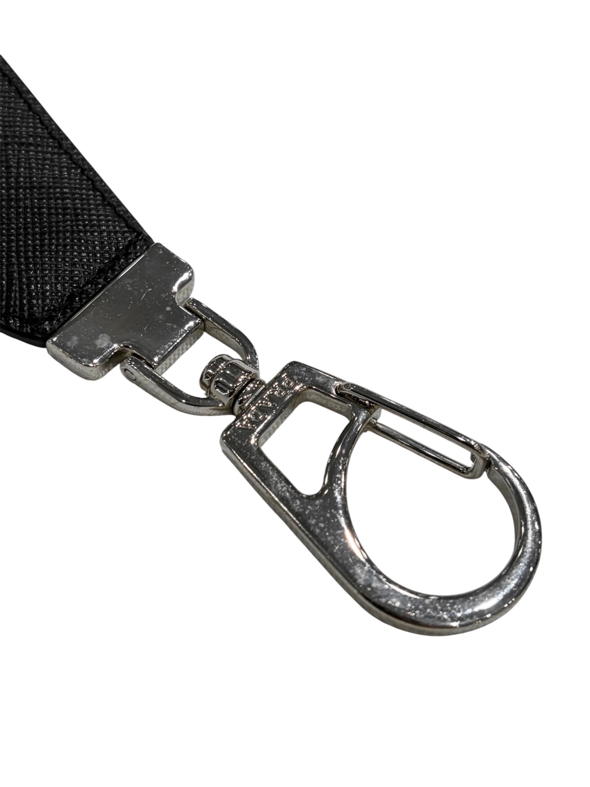 中古・古着通販】PRADA (プラダ) トライアングルロゴキーホルダー