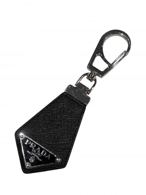 中古・古着通販】PRADA (プラダ) トライアングルロゴキーホルダー