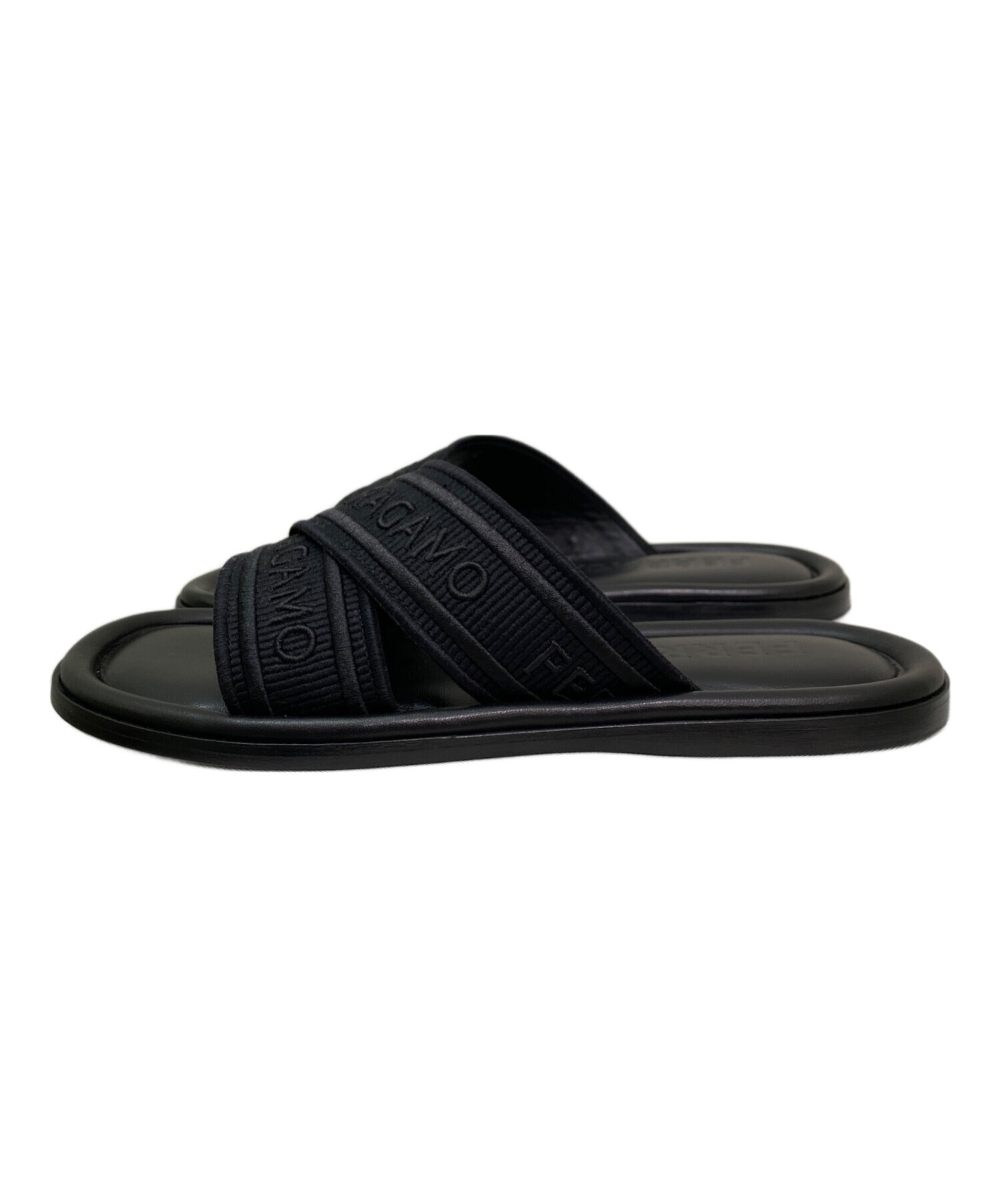 中古・古着通販】Ferragamo (フェラガモ) ロゴレザーサンダル ブラック
