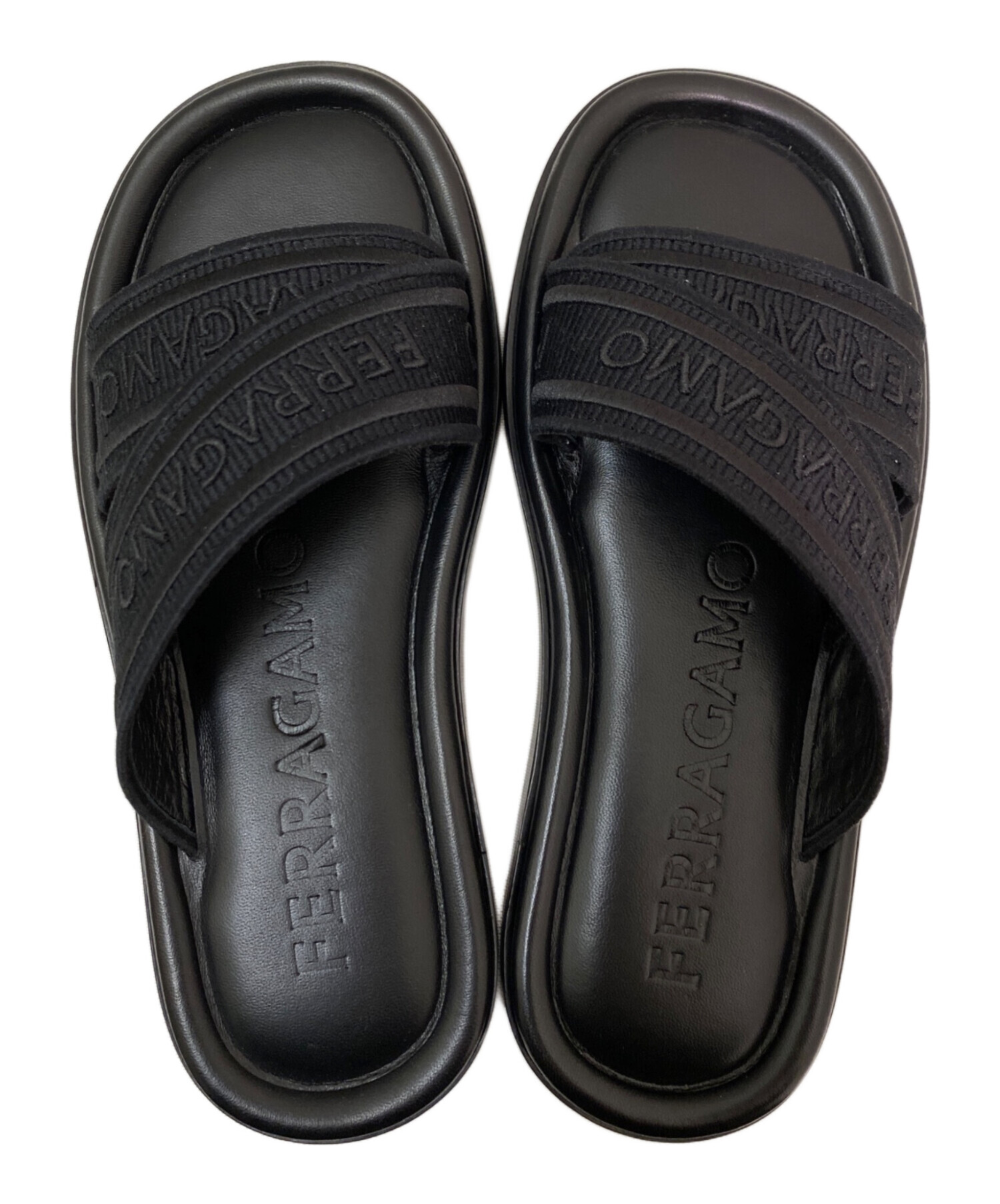 中古・古着通販】Ferragamo (フェラガモ) ロゴレザーサンダル ブラック