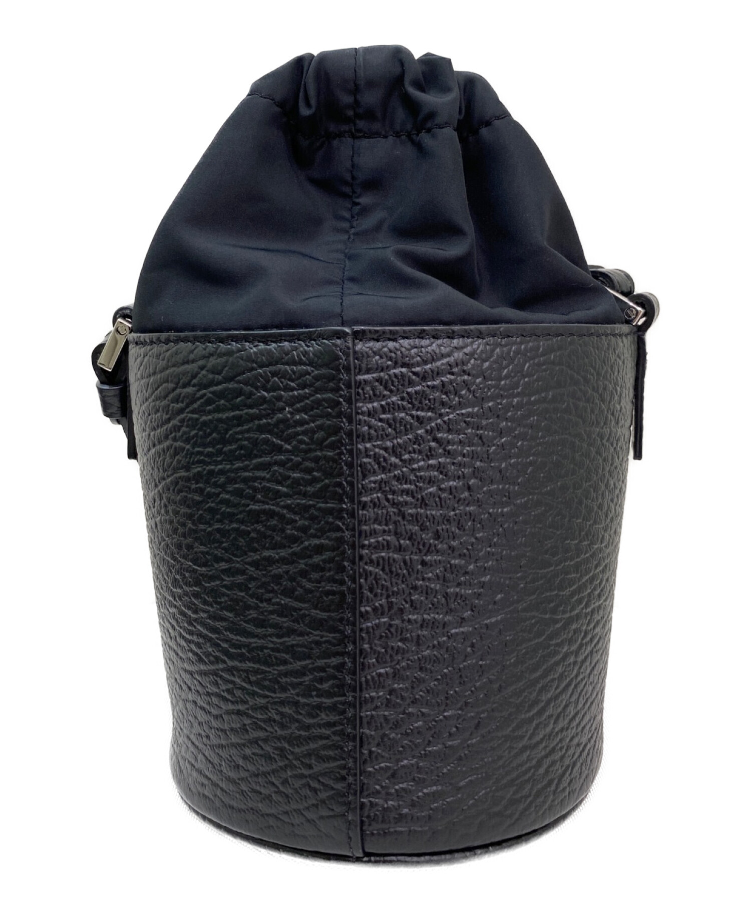 メゾンマルジェラ5acバケットマイクロ