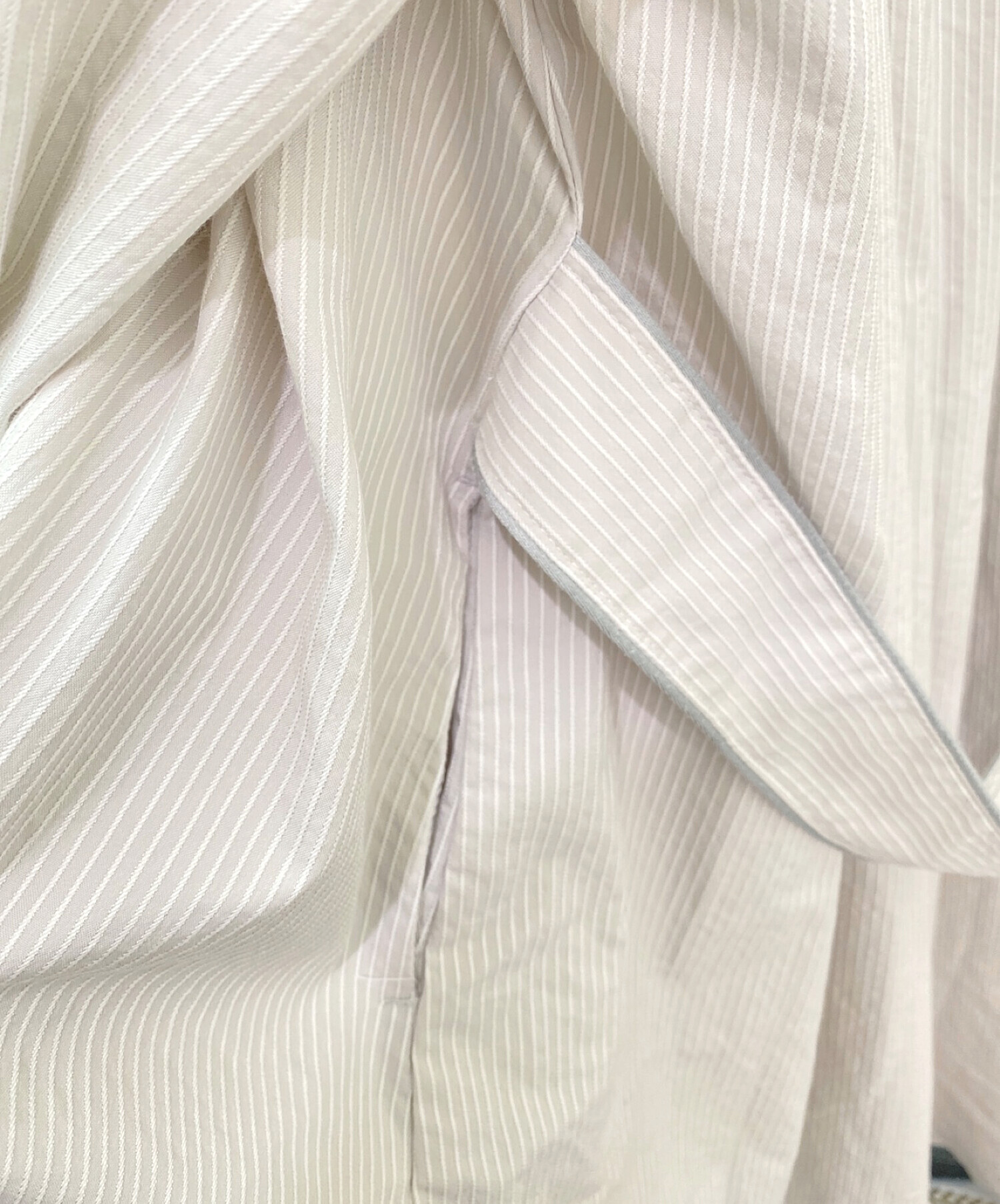 Pale Jute ペールジュート ブラウス M ベージュx黒(チェック) 【古着】【中古】 Pale Jute ペールジュート ブラウス M ベージュx黒(チェック) 【古着