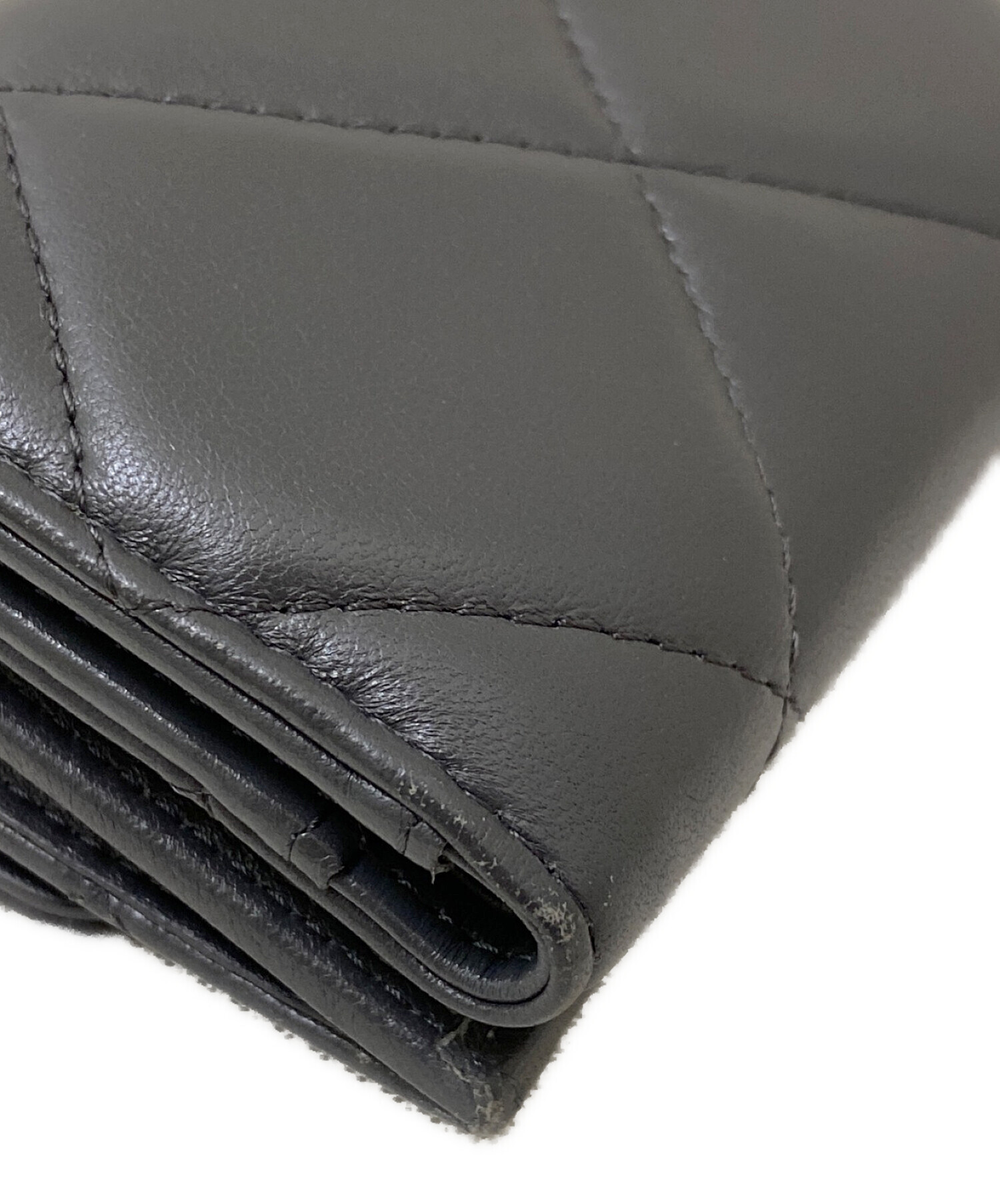 中古・古着通販】CHANEL (シャネル) CHANEL19 3つ折り財布 グレー