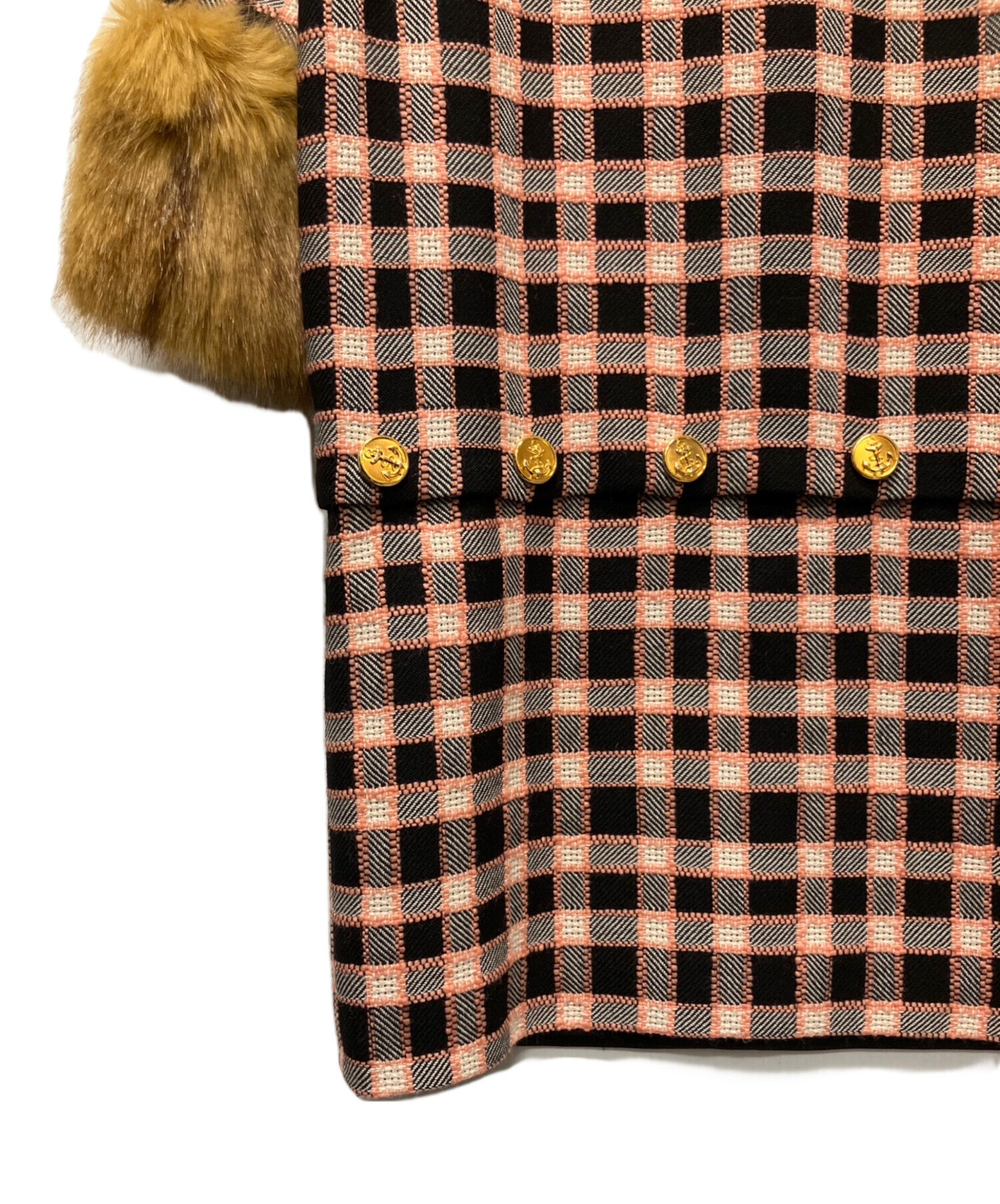 美品 GUCCI ファー付きコート サイズ38 中古・古着通販】GUCCI (グッチ) チェックファーコート ピンク サイズ