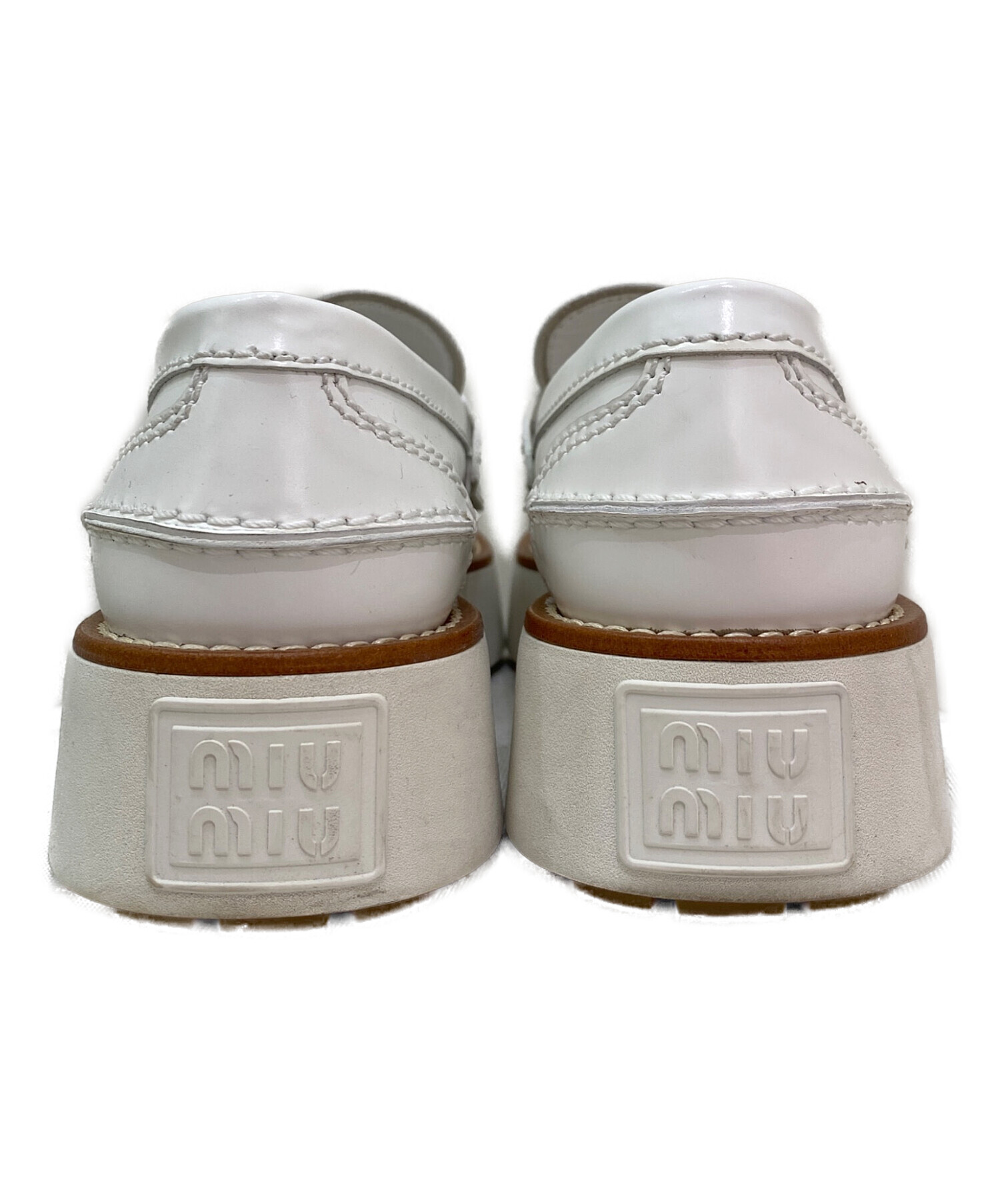 中古・古着通販】MIU MIU (ミュウミュウ) コインローファー ホワイト