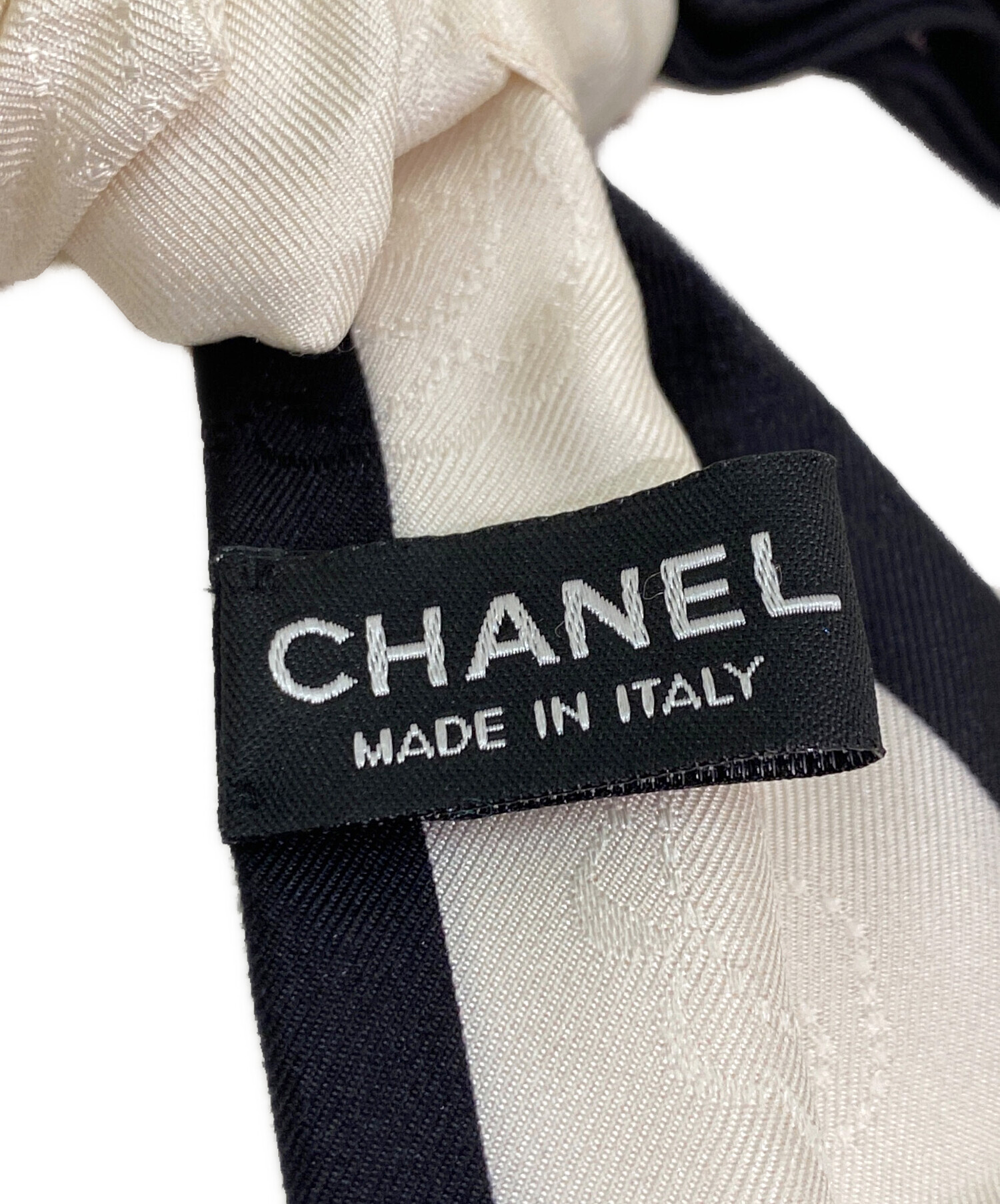 中古・古着通販】CHANEL (シャネル) シュシュ ホワイト｜ブランド