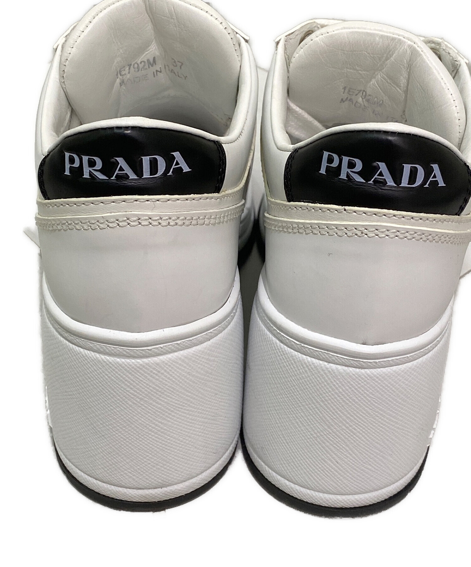中古・古着通販】PRADA (プラダ) レザーヒールスニーカー ホワイト