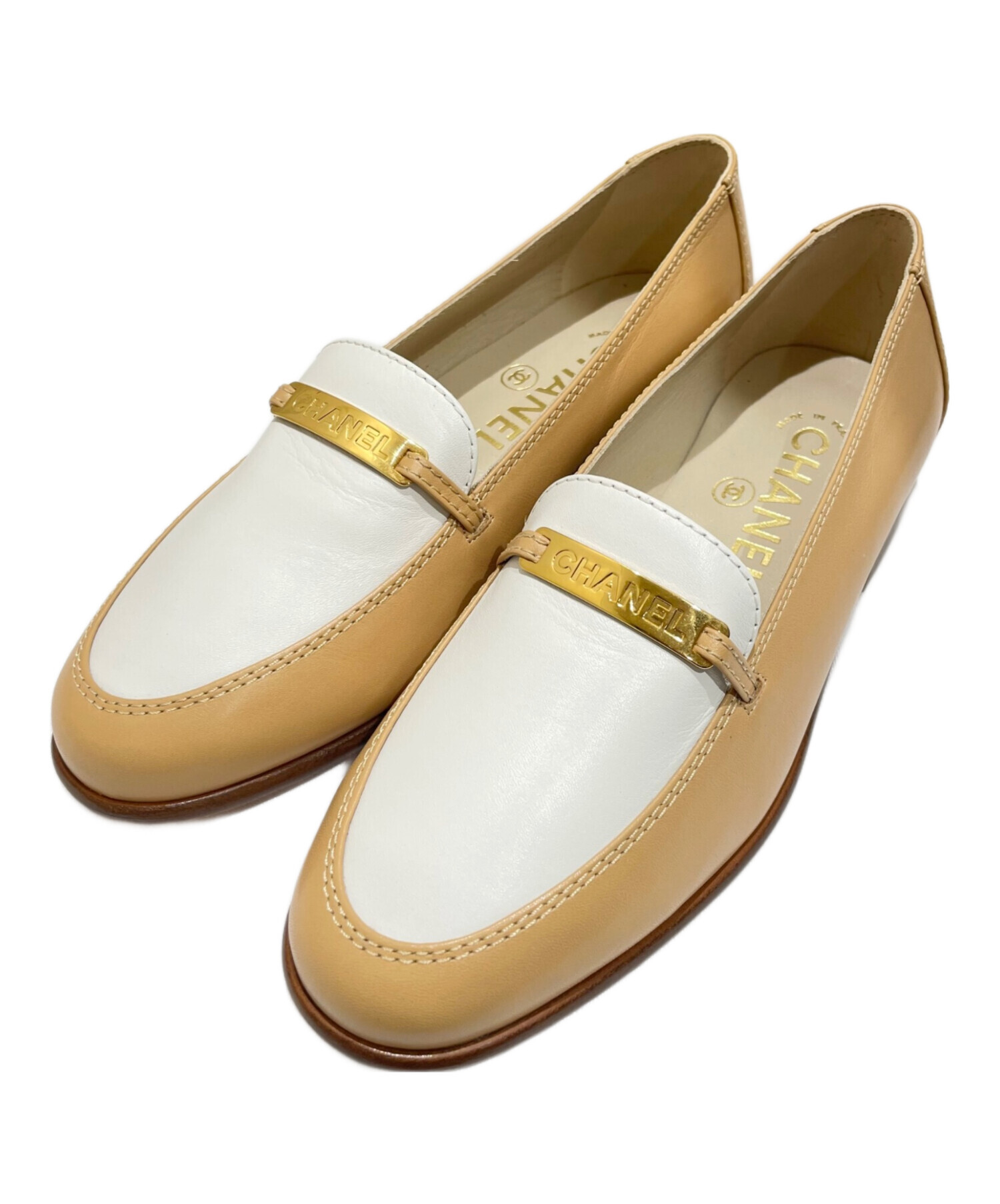 中古・古着通販】CHANEL (シャネル) レザープレートパンプス ベージュ