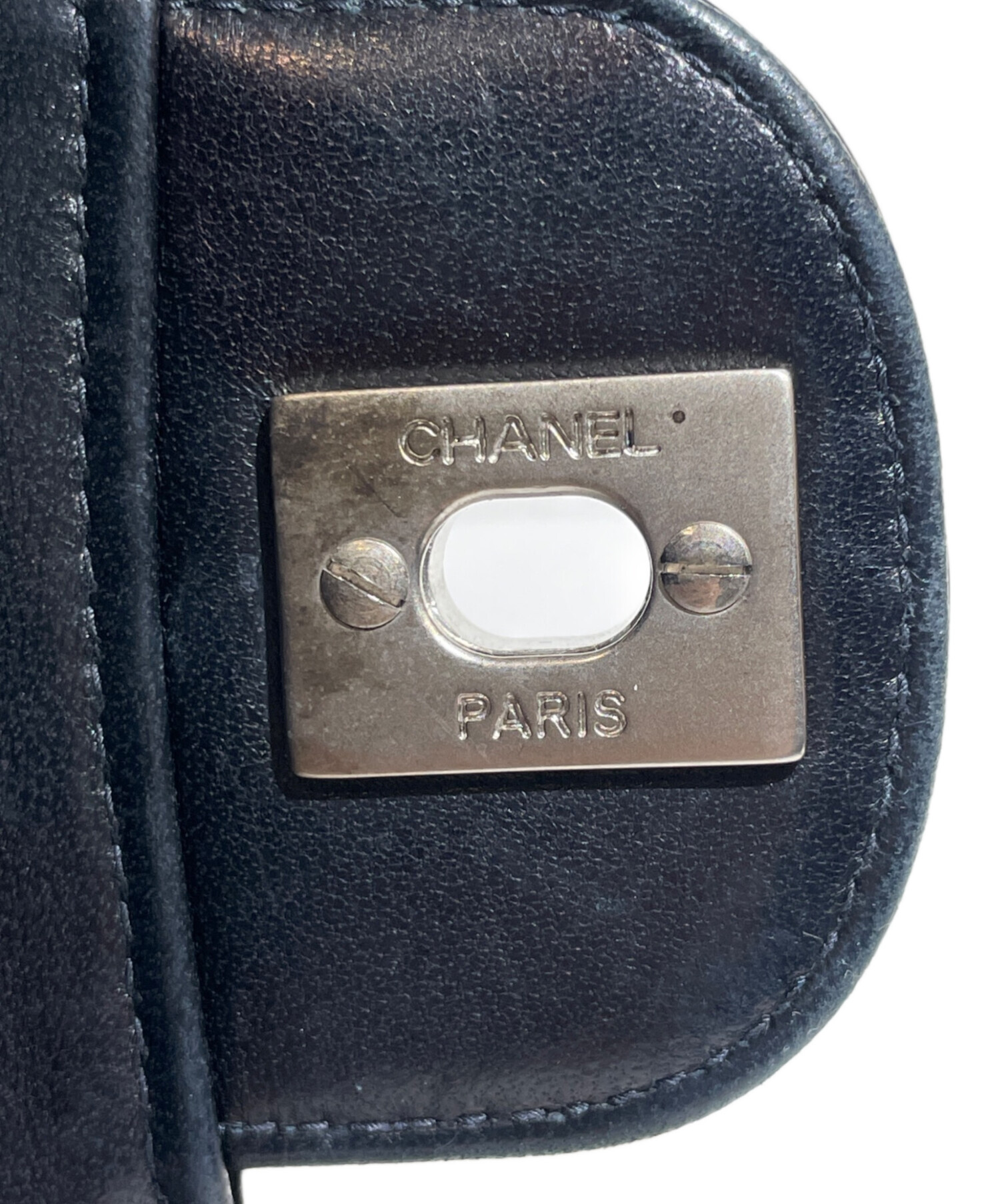 シャネル マトラッセ ショルダーバッグ エナメル ブラック レディース CHANEL  中古 中古・古着通販】CHANEL (シャネル) マトラッセ25 エナメル ショルダー