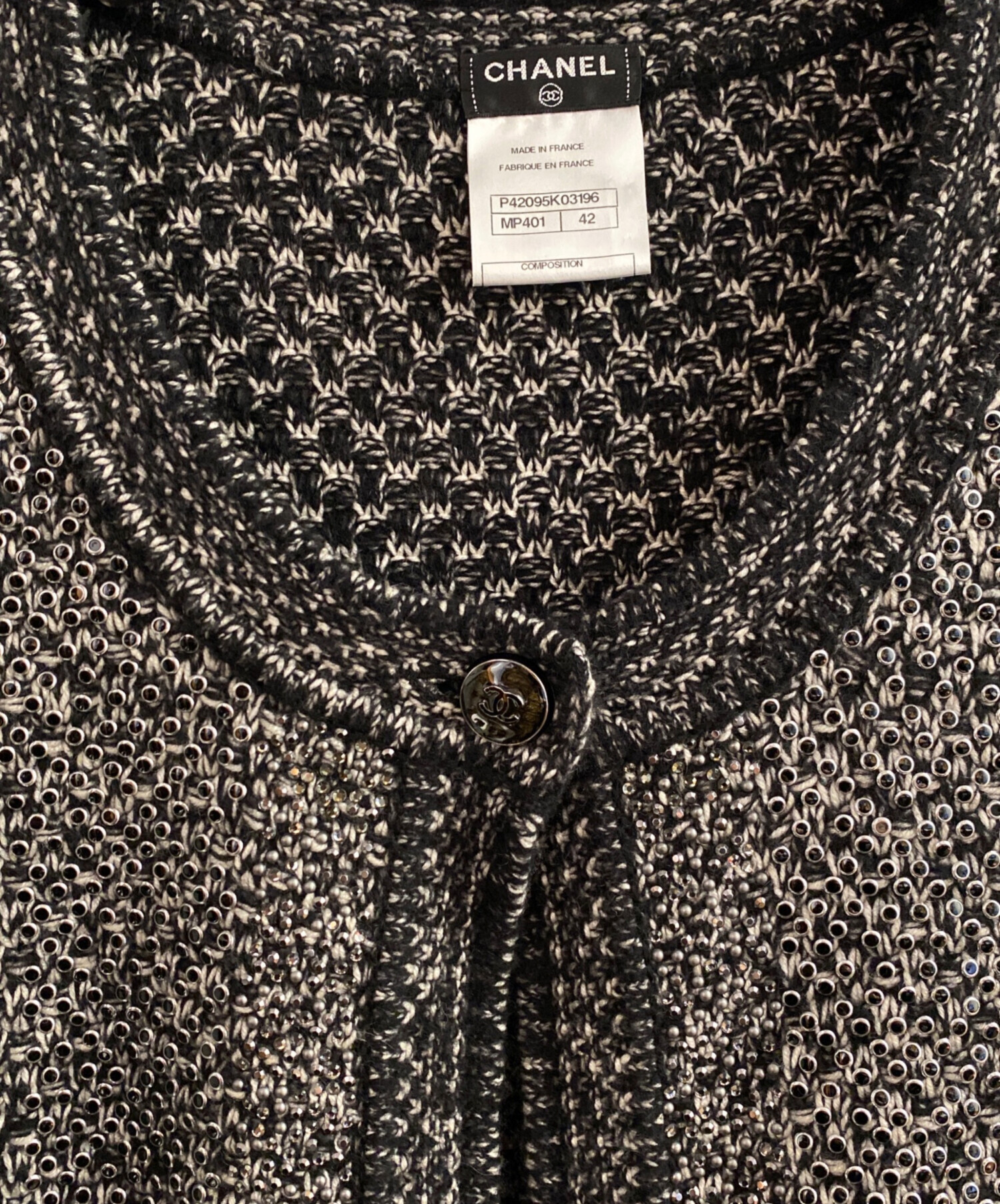 シャネル  P39219K02781 ラインストーン装飾ビジューボタンカーディガン レディース 42 中古・古着通販】CHANEL (シャネル) ココマークボタン ラインストーン
