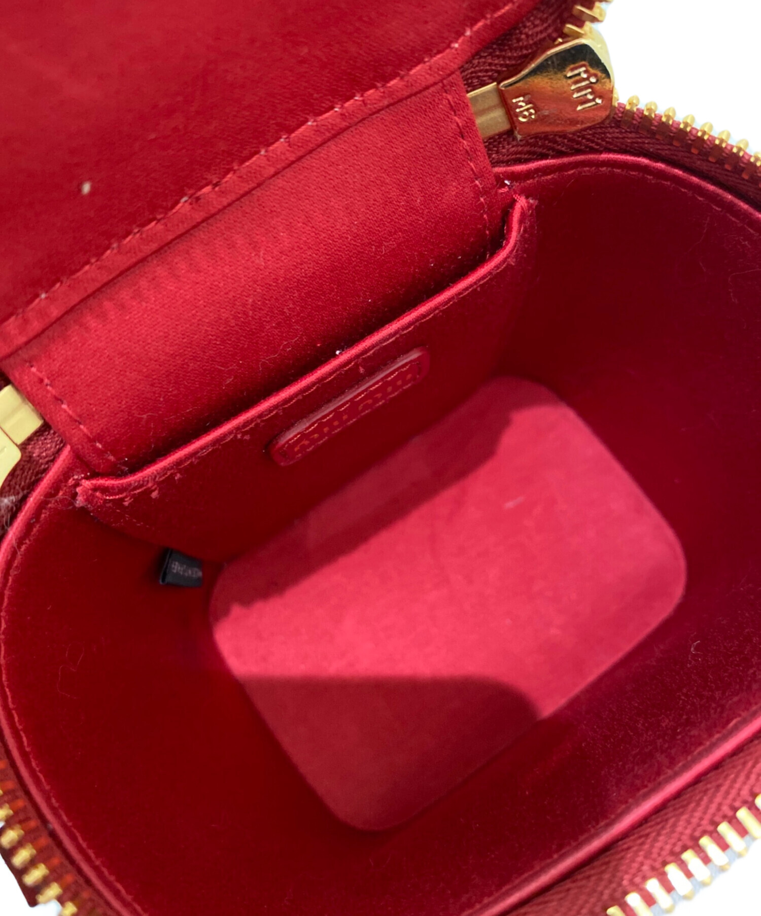 中古・古着通販】MIU MIU (ミュウミュウ) マテラッセレザー マイクロ