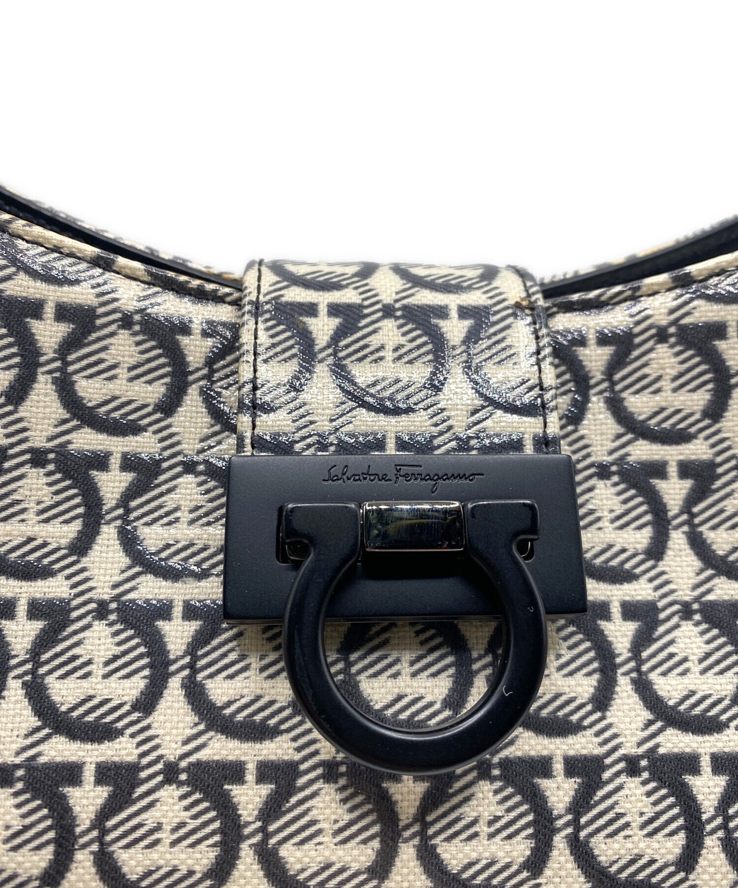 中古・古着通販】Salvatore Ferragamo (サルヴァトーレ フェラガモ