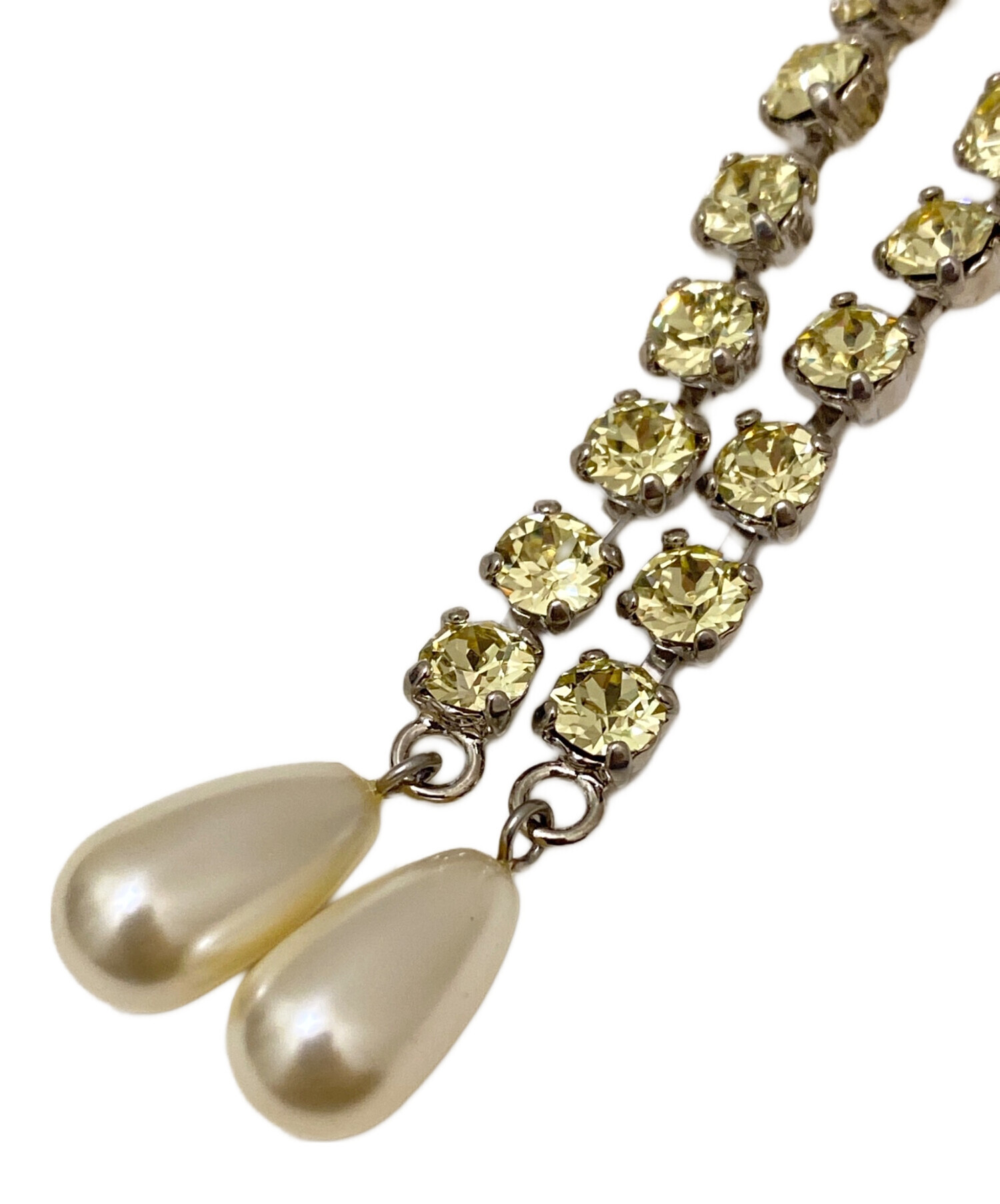 ジャンク品muumuu ミュウミュウ クリスタル片耳破損両耳送付 中古・古着通販】MIU MIU (ミュウミュウ) クリスタルイヤリング