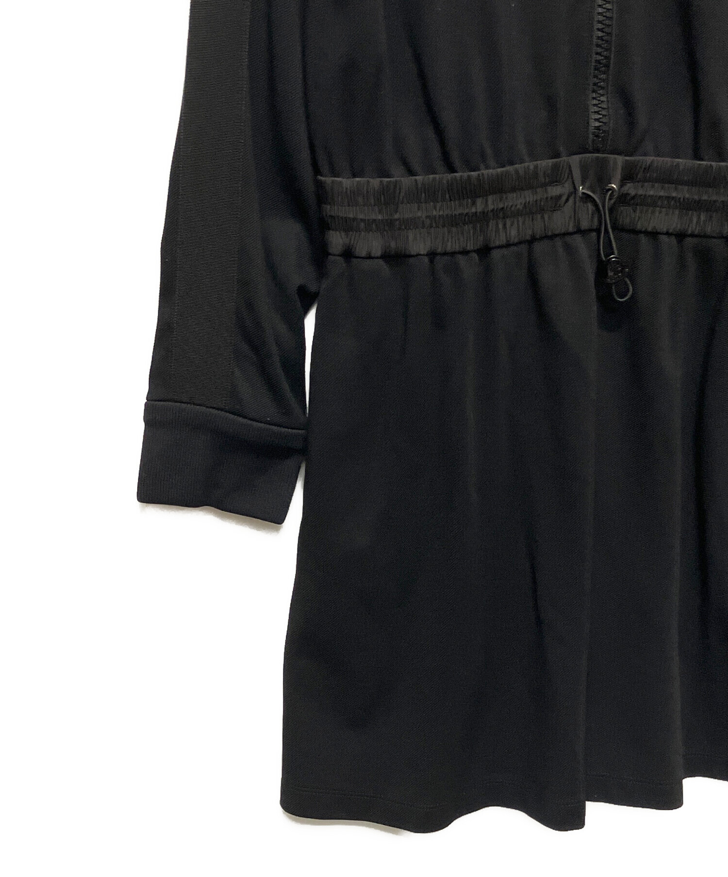 Moncler モンクレール　ジャージーとナイロンコンビロングワンピース　フレア Moncler モンクレール ジャージーとナイロンコンビロングワンピース