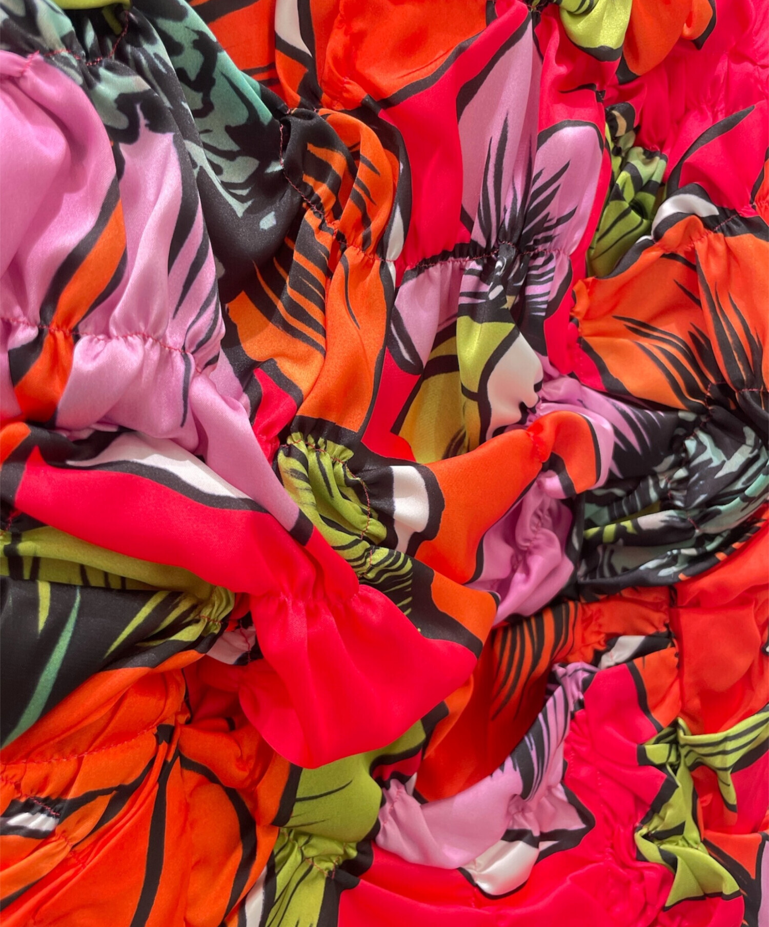 美品 AD2023 COMME des GARCONS コムデギャルソン FLOWERS PRINTED SATIN TOP ノースリーブ ブラウス GM-B005 サイズXS レッド レディース 古着 中古 USED 美品 AD2023 COMME des GARCONS コムデギャルソン FLOWERS PRINTED