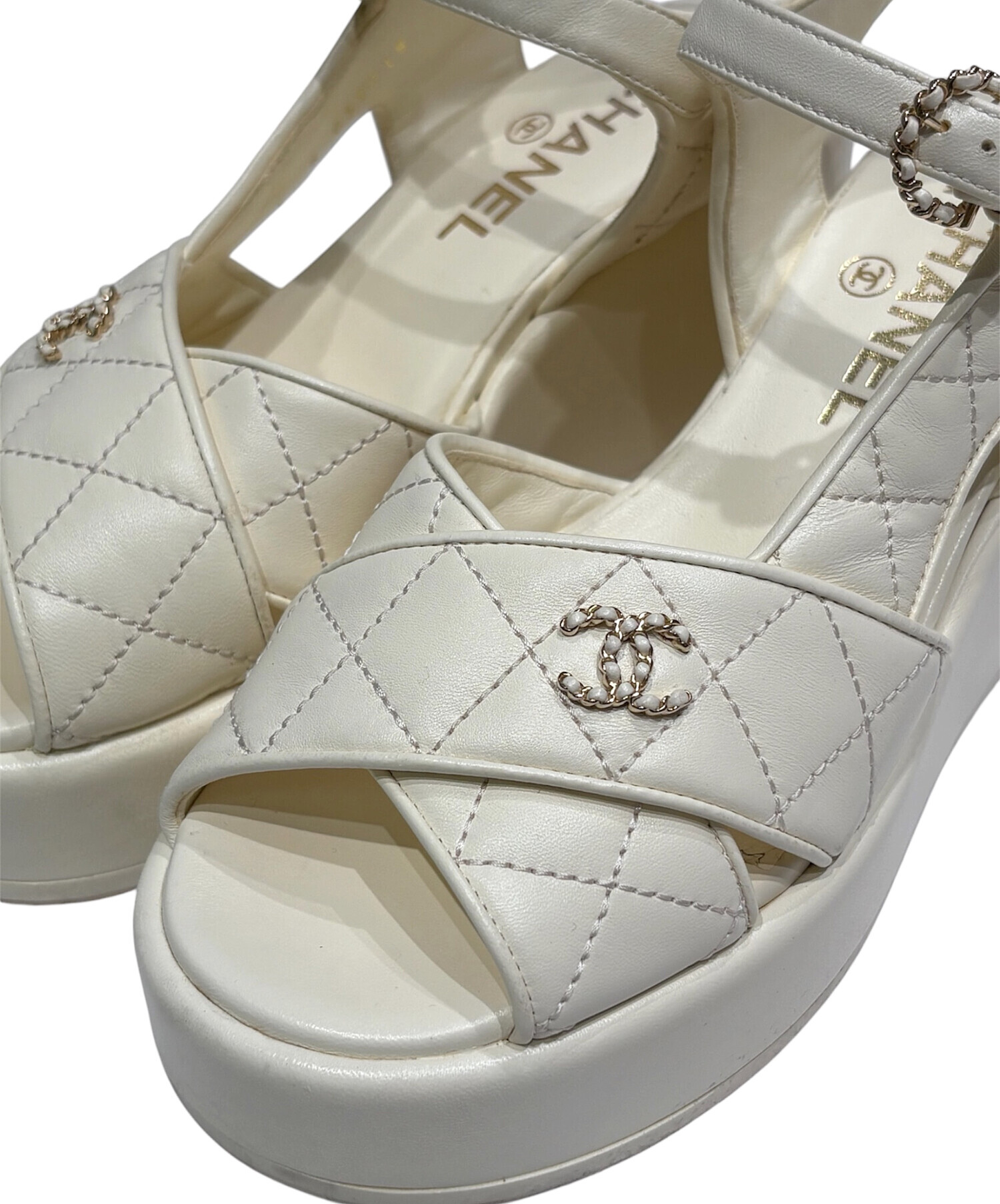 CHANEL ウェッジソール　36 ホワイト 中古・古着通販】CHANEL (シャネル) ココマークウェッジソールサンダル