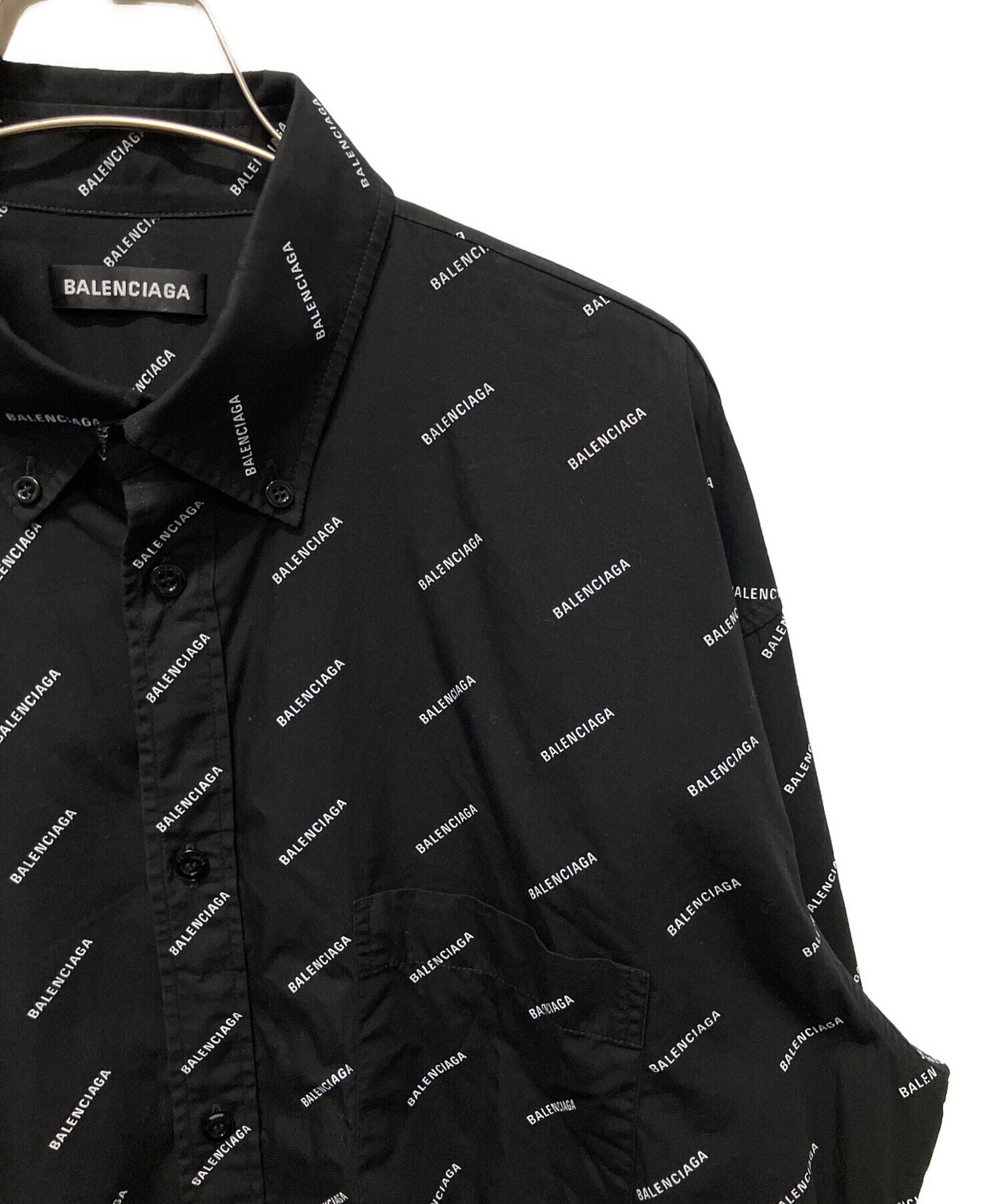 中古・古着通販】BALENCIAGA (バレンシアガ) オールオーバーロゴ 中古・古着通販】BALENCIAGA (バレンシアガ) オールオーバーロゴ