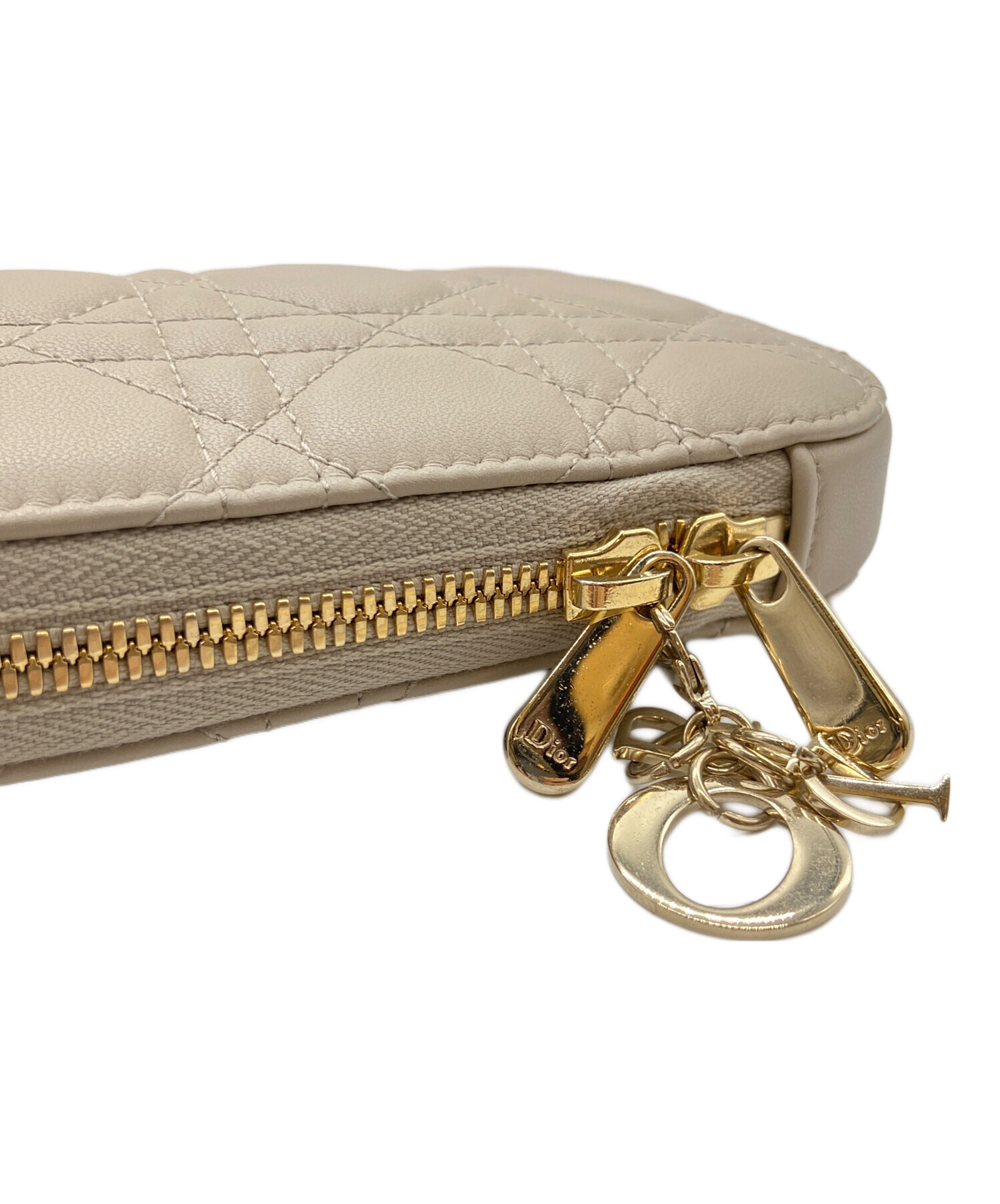 Dior フォンショルダー 値下げ！ Lady dior 値下げ中】Lady Dior Call'in Dior フォンホルダー - メルカリ