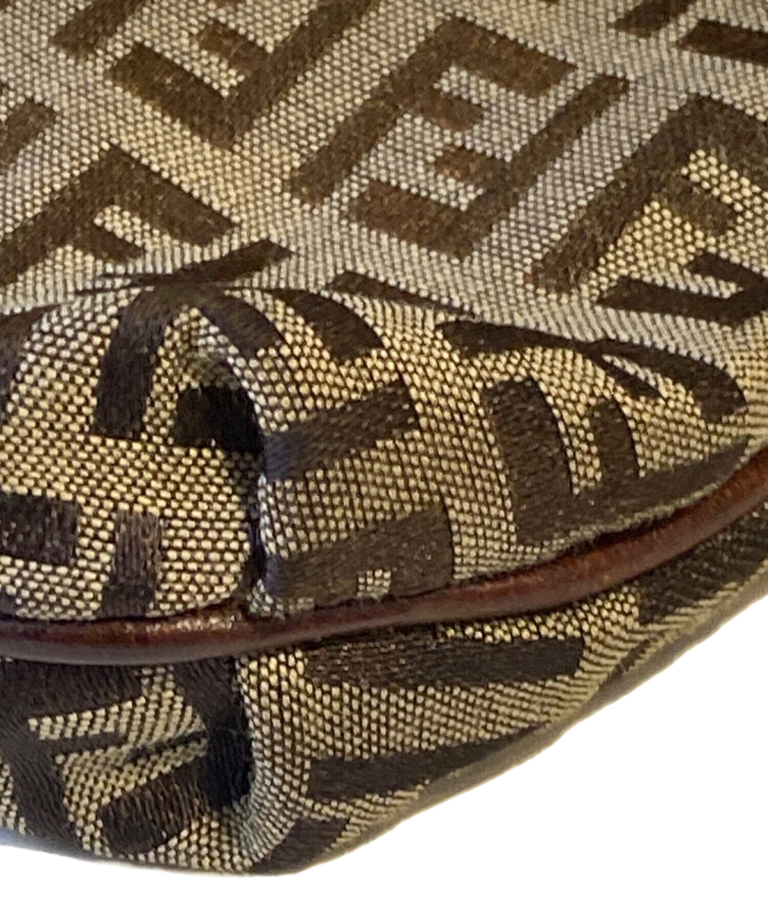 中古・古着通販】FENDI (フェンディ) ズッキーノ柄ショルダーバッグ 