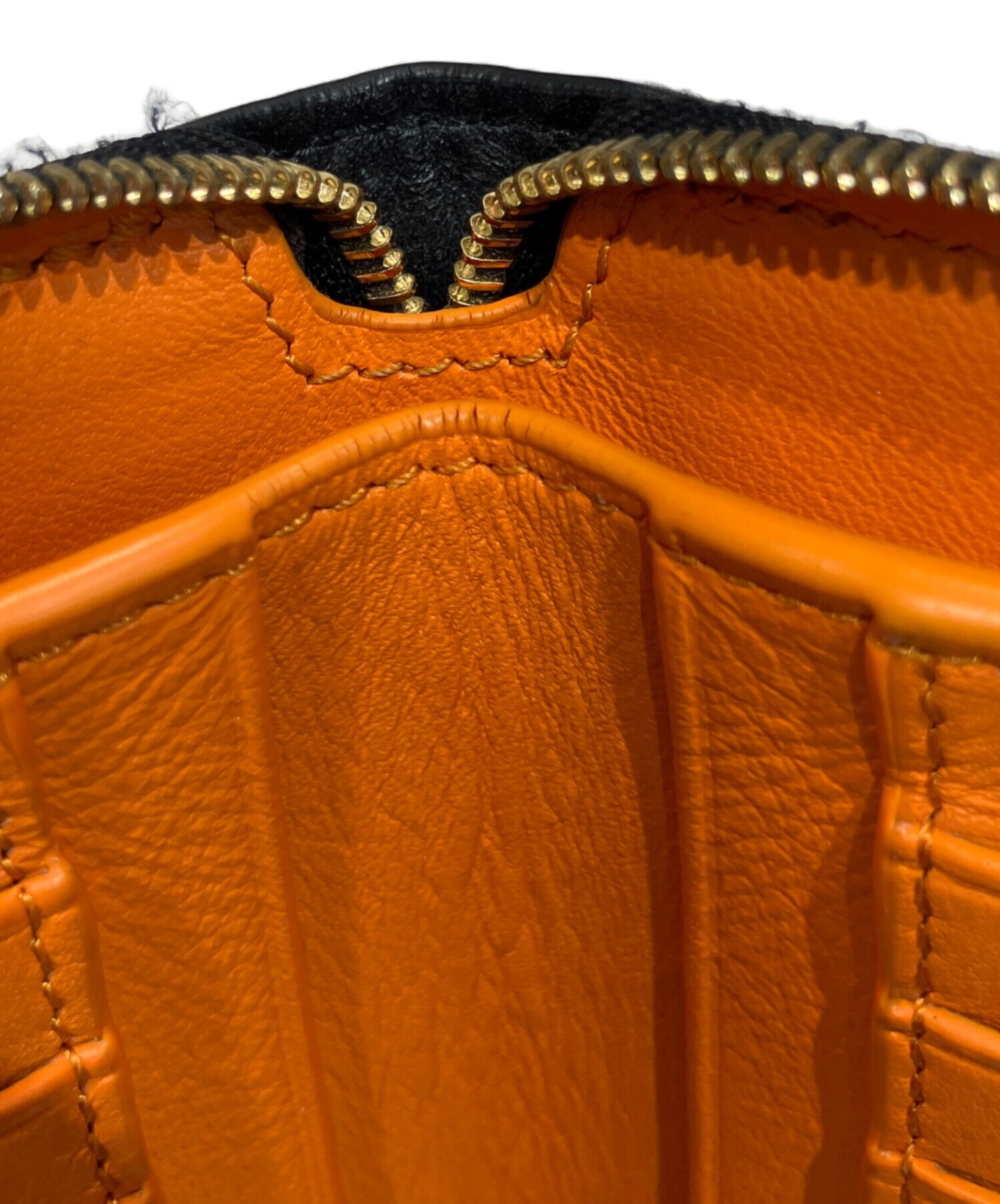 未使用品 現行品 ロエベ 二つ折り財布 ノット ブラック レザー バイ